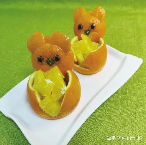 橙子雕刻小熊
