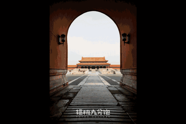 因为, 饱妹看到的故宫是这样的: 我们在没有游客的故宫都做了什么?