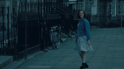 他是花心公子哥,却对这个看似普通的女孩有了不一样的情愫.