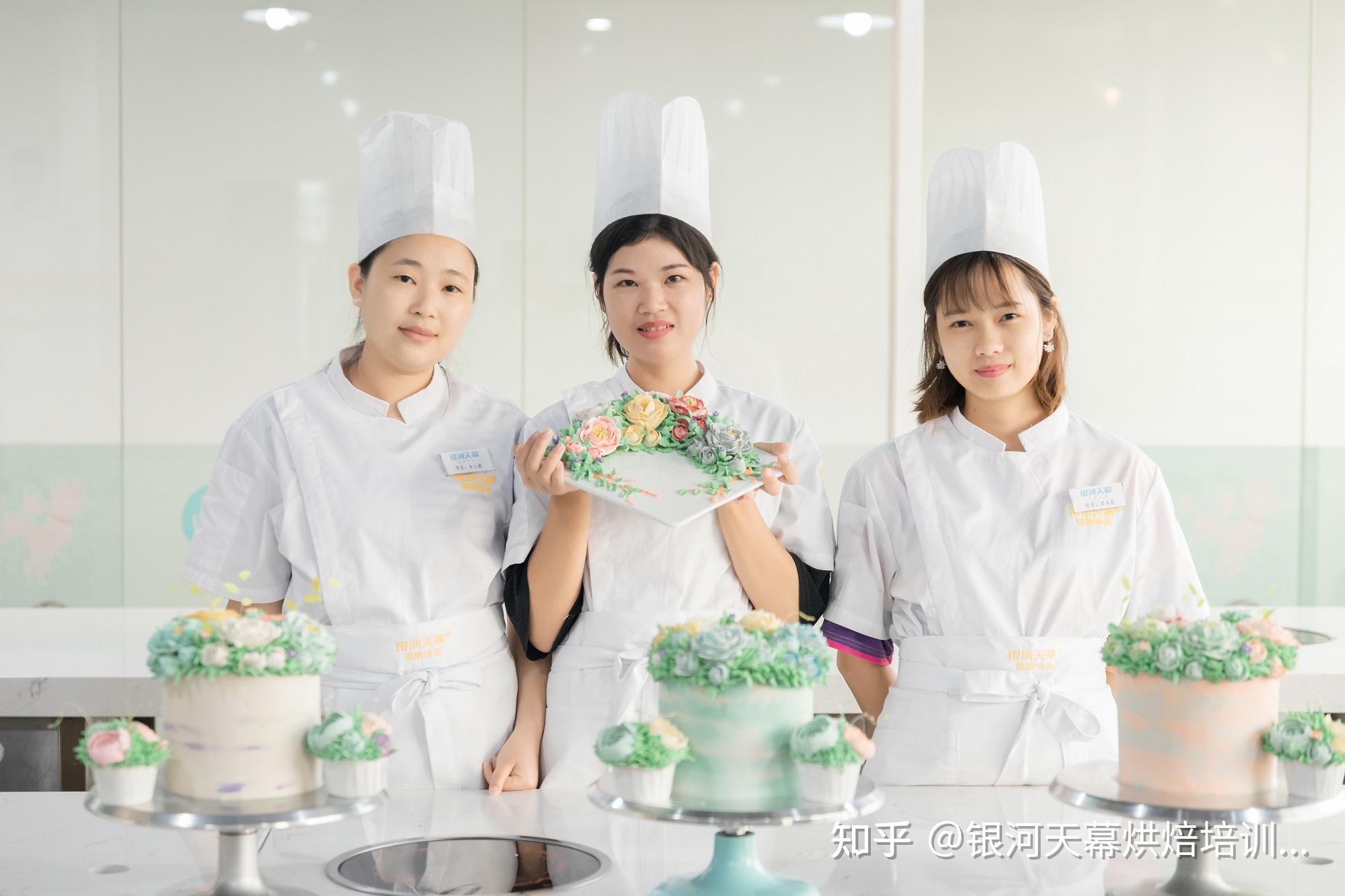 行业资讯 | 你急需的烘焙师资格证书考试攻略