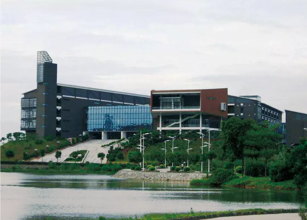 高岘案例——广州南方艺术职业技术学校