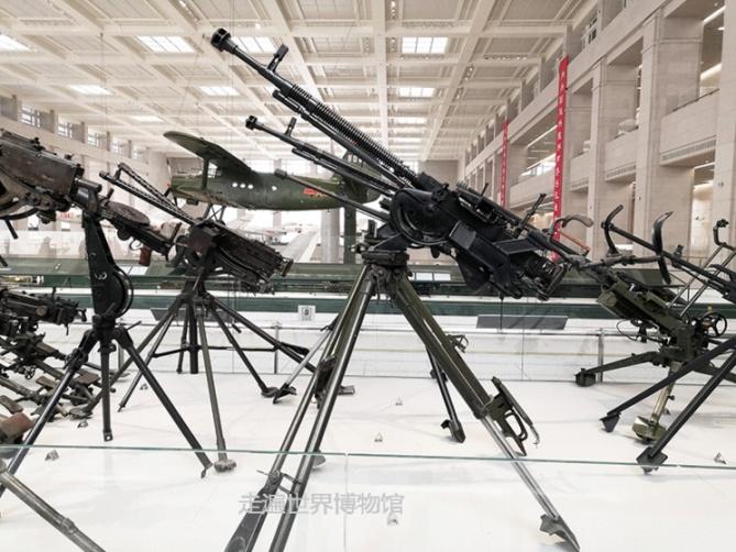 军事博物馆看展中外高射机枪集锦见到中国第一代高射机枪