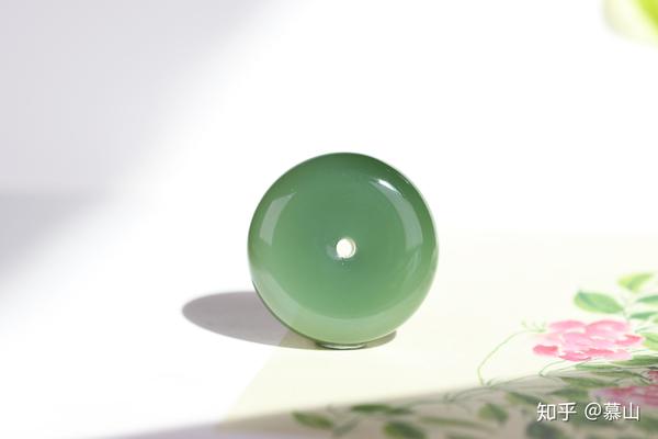 碧玉鸭蛋青平安扣吊坠