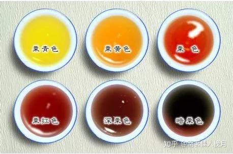 普洱熟茶茶汤也能够体现出一些讯息,好的普洱熟茶茶汤颜色会由栗色到