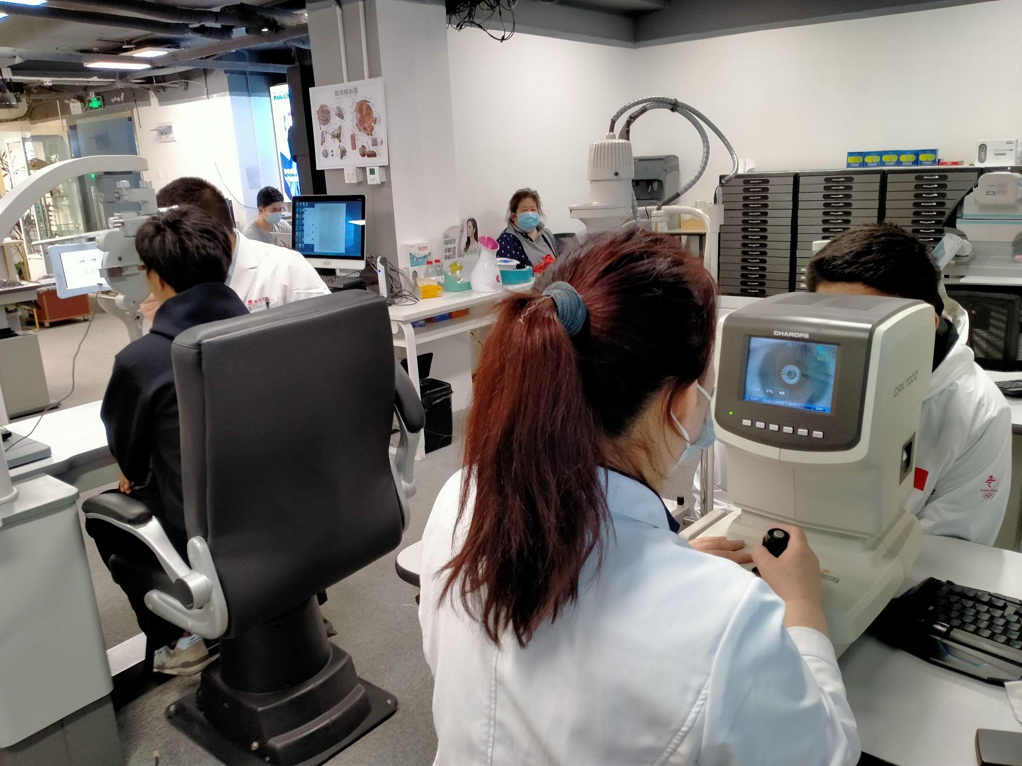 图说潘家园眼镜城眼镜门店的验光配镜