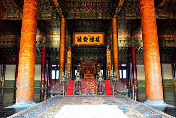 南京明故宫午门城楼上的墩子是用来做什么的?