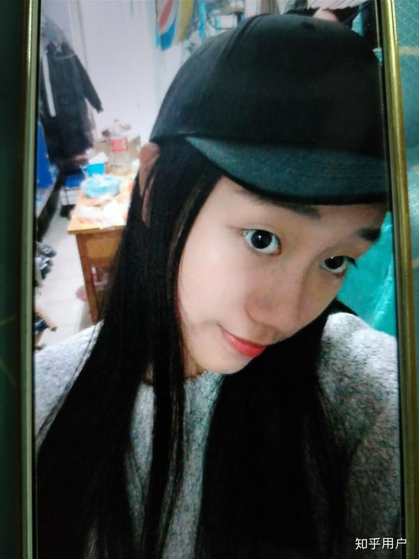 昨天他突然发自拍给我,觉得他长的丑怎么办?