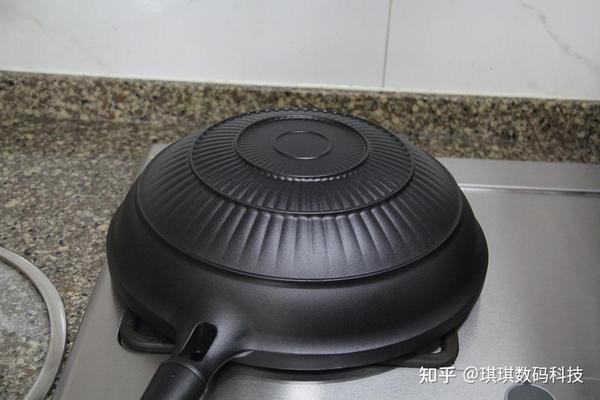 九阳晶钻耐磨不粘锅:一款敢随锅送钢铲的明火锅