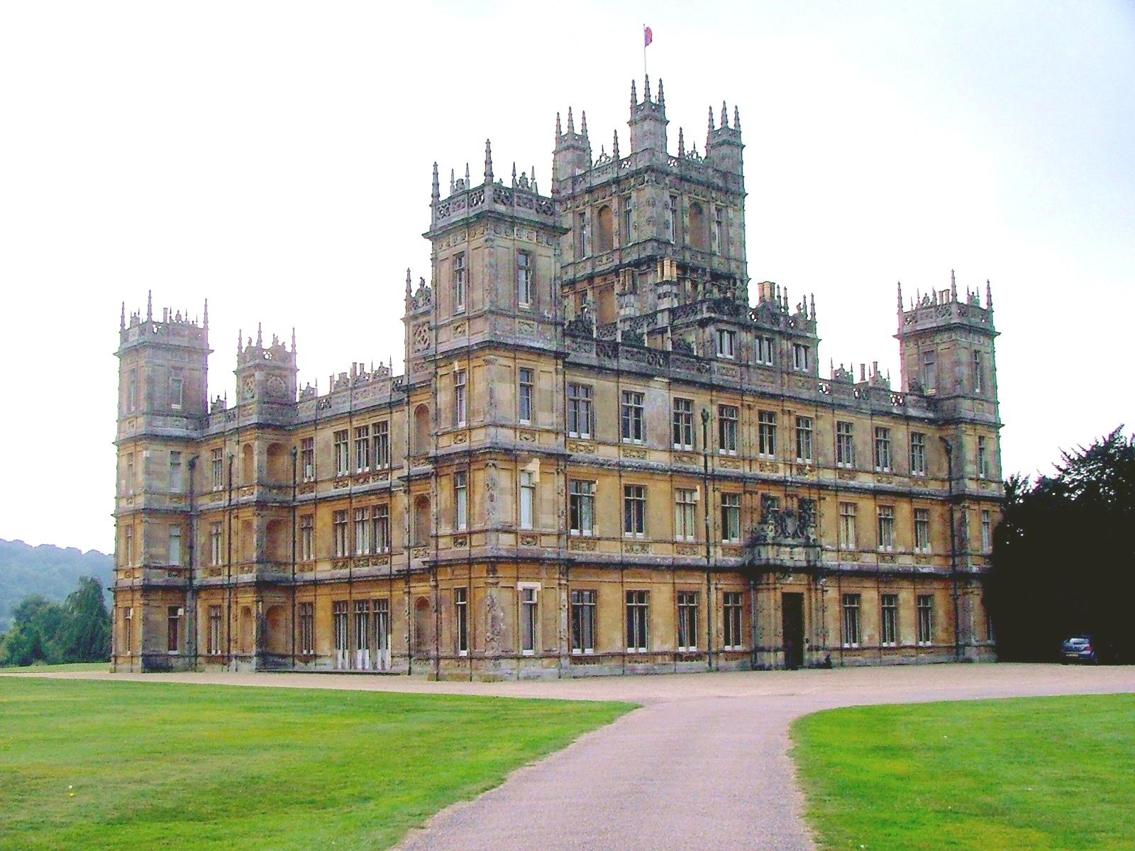 Inside the Real Private English Manor Where Downton Abbey Was Filmed ...