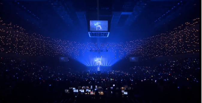 有哪些特别感人震撼的万人合唱音乐现场?