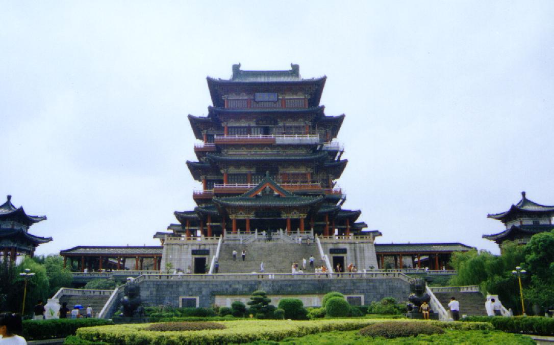 槛外长江空自流.闲云潭影日悠悠,物换星移几度秋.