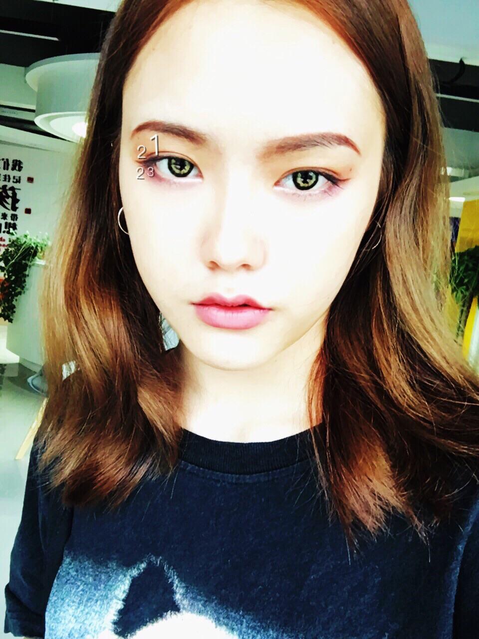 亚洲女生怎么化妆可以化成很欧美很tanned的感