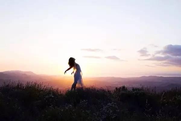 20岁的女生求一些好书推荐,看过百年孤独并没