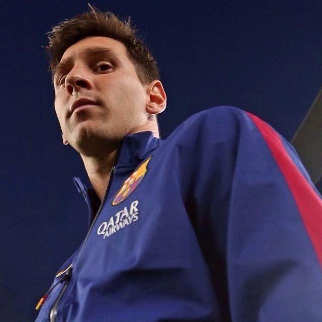 小明海哥 的想法: 如题,比较少见的梅西旧照片,看到内马尔我真的忍不