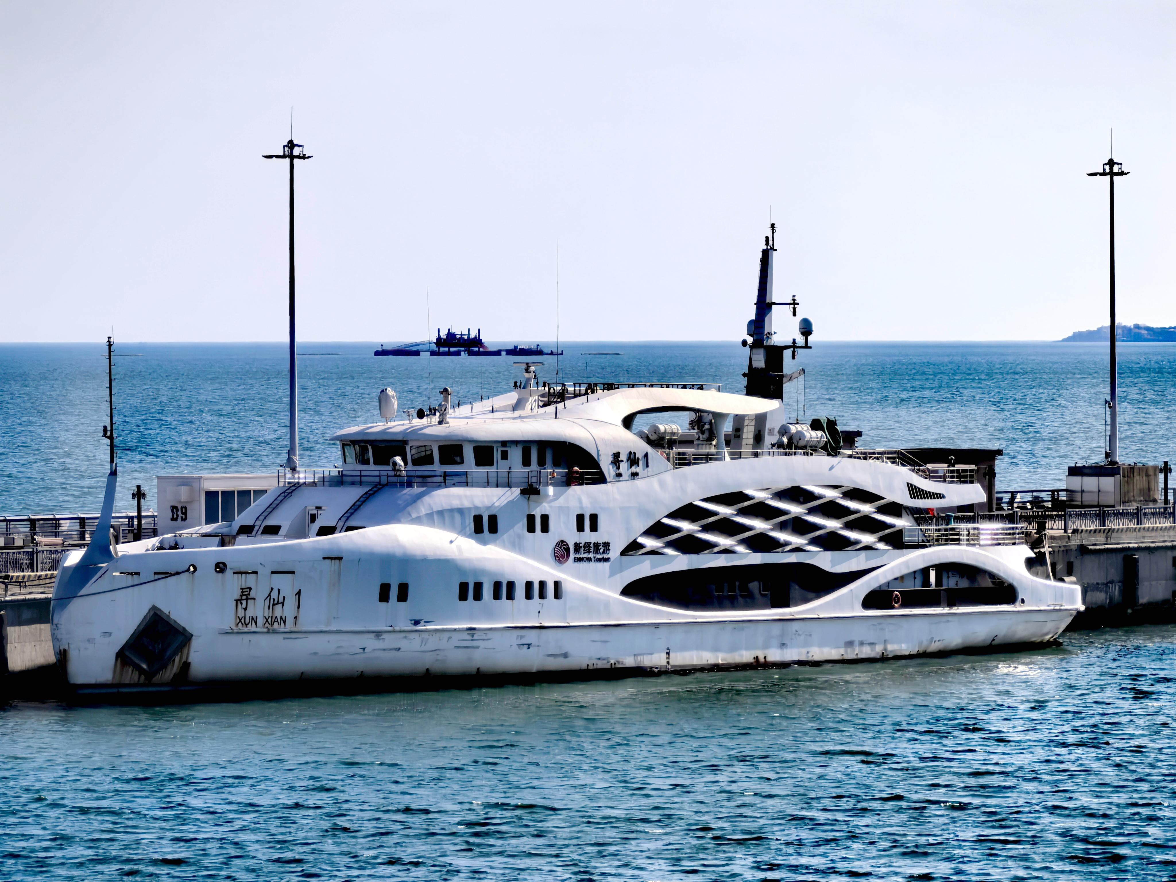 qianling 的想法: 秦皇岛:西港花园的游船～寻仙一号