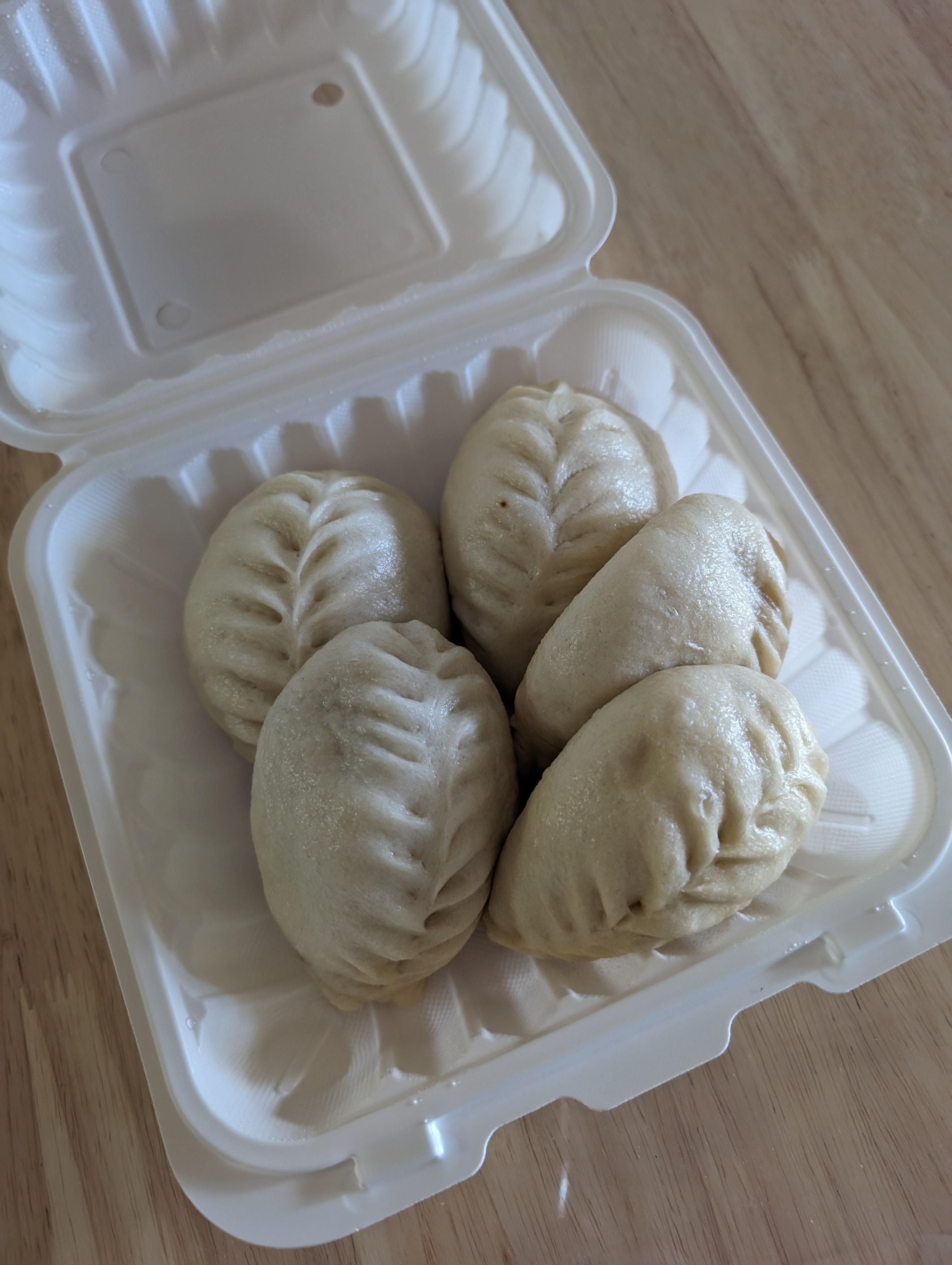 王木木 的想法: 今日美食 | 丽晶新开的网红店包子铺 br>我去买了!