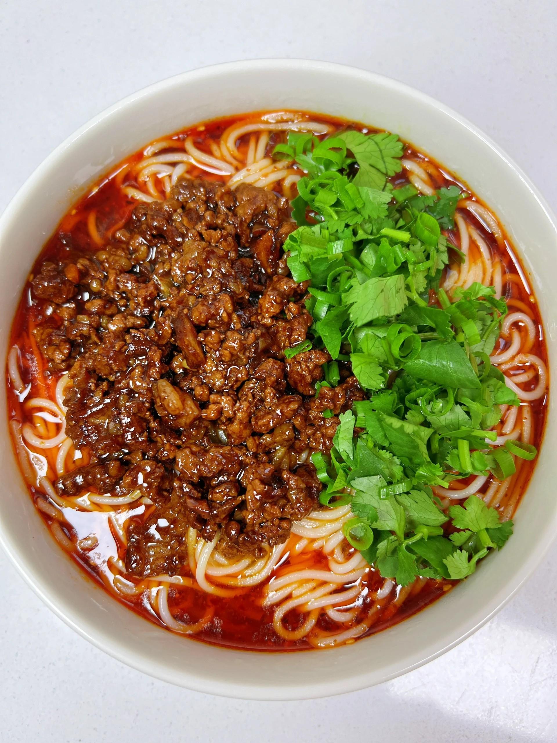 一思浅雨 的想法: 杂酱米线无敌好吃|千万千万要试试 | 这碗杂酱米线