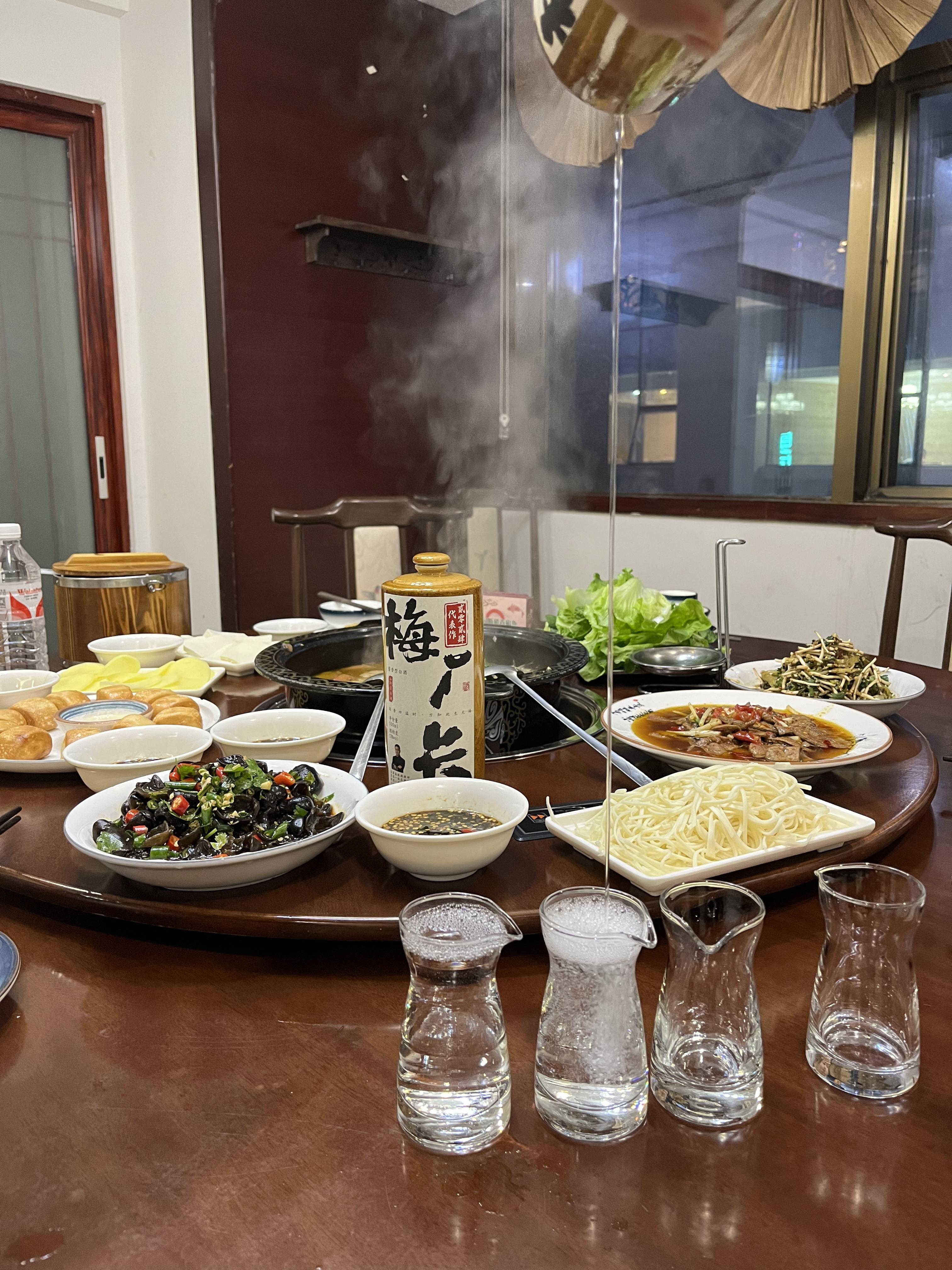 郑酒师 的想法: 酒桌上,最容易踩坑的5句话,你说过几句?