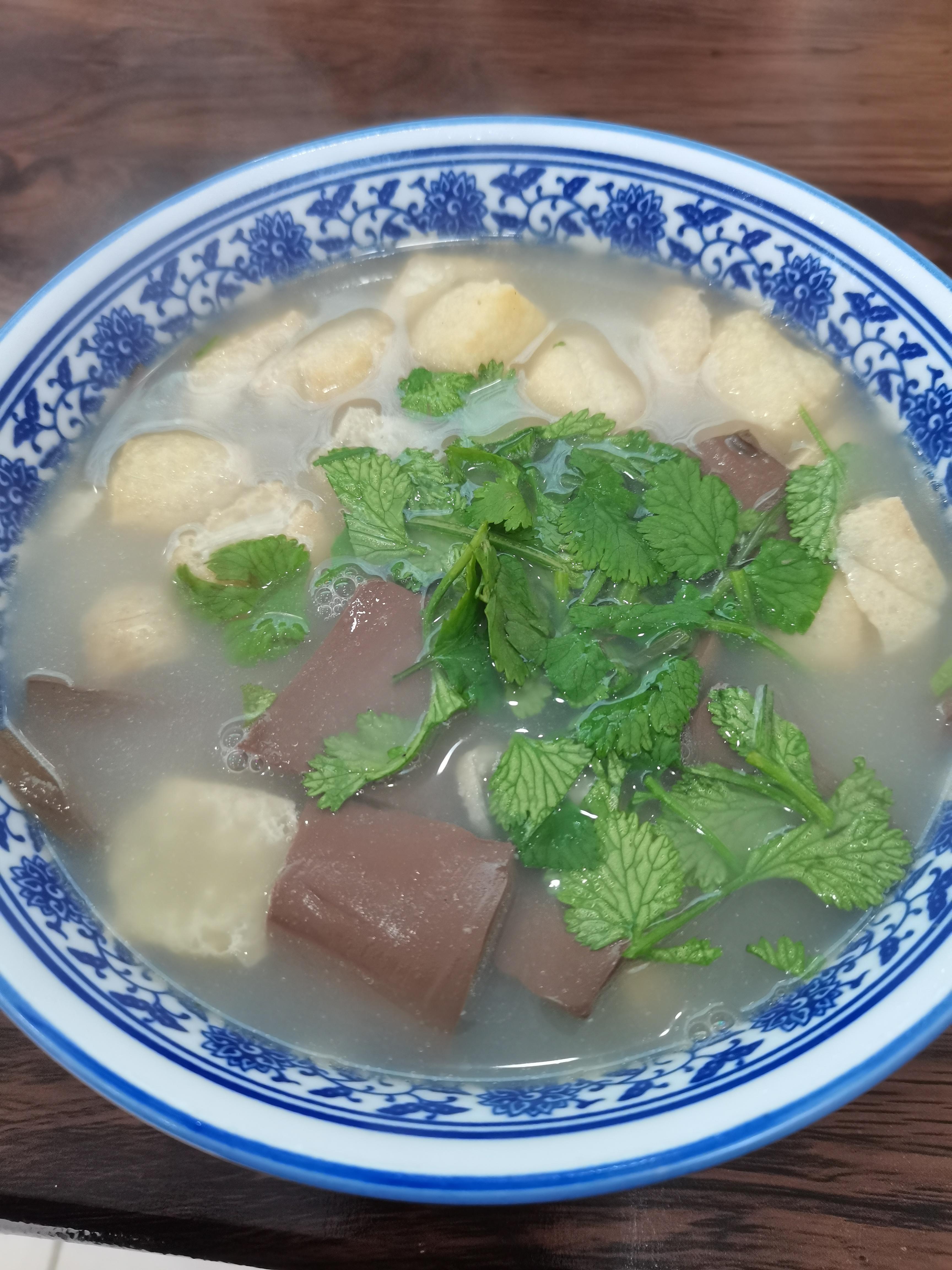 鸭血粉最喜欢鸭血粉丝之前去南京几次喝正宗的金陵鸭血粉丝我觉得口感