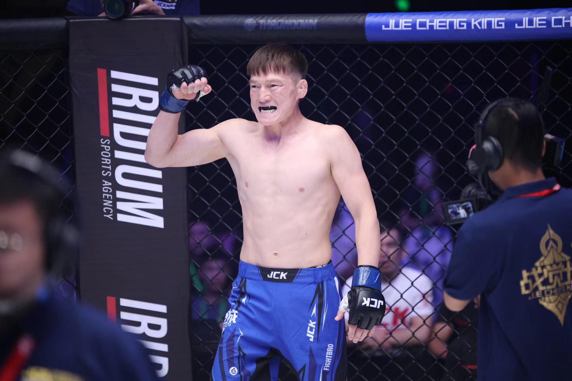 潘启富 的想法: 实力雄厚又重情重义,坚韧顽强且绝不屈服,这是粉丝对"