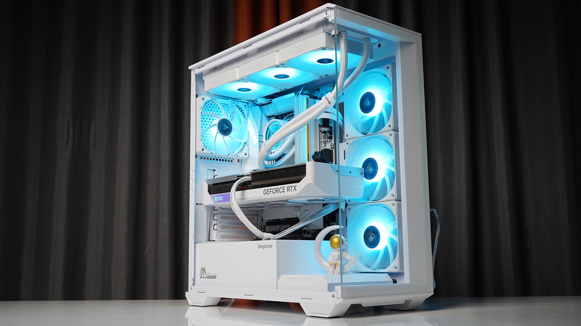 diy硬件玩家 的想法: 这是我最近买的鑫谷无界1海景房机箱(白色款)