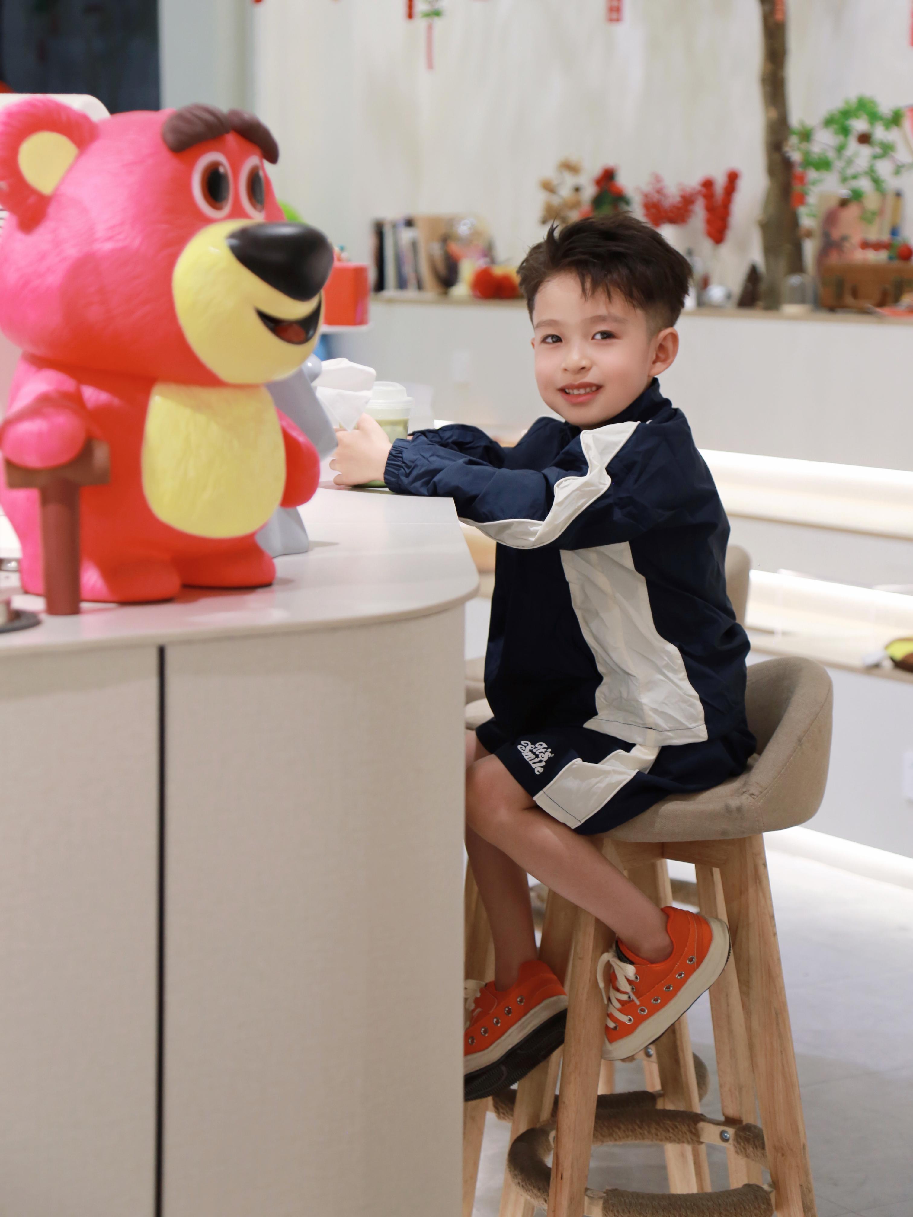 肉肉爱吃肉肉 的想法: 回头看,轻舟已过万重山