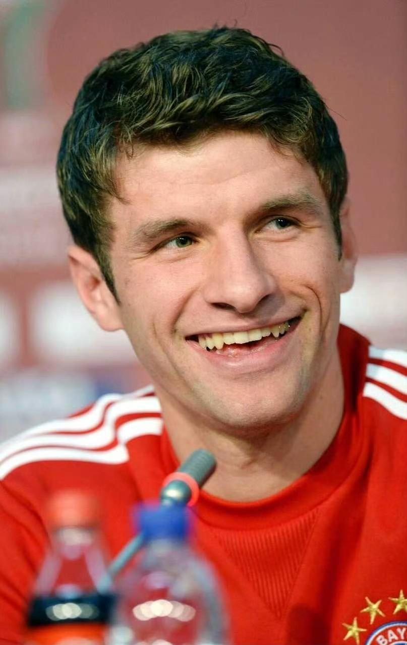 不知清喜 的想法: 盐粒盐粒 | 年轻时候的穆勒真是太可爱了 br>少年感