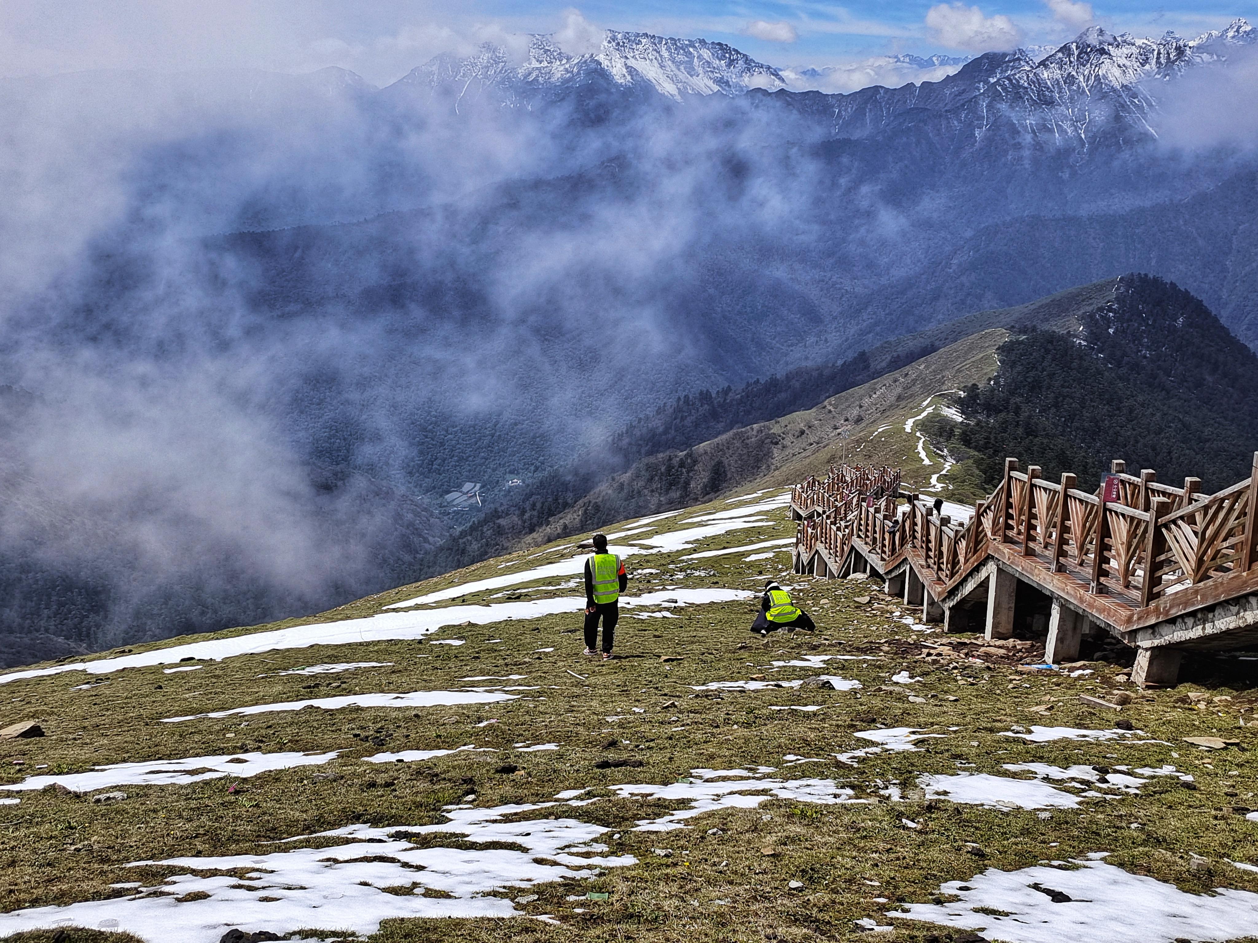 四川省雅安市宝兴县达瓦更扎达瓦更扎位于四川省雅安市宝兴县硗碛藏族