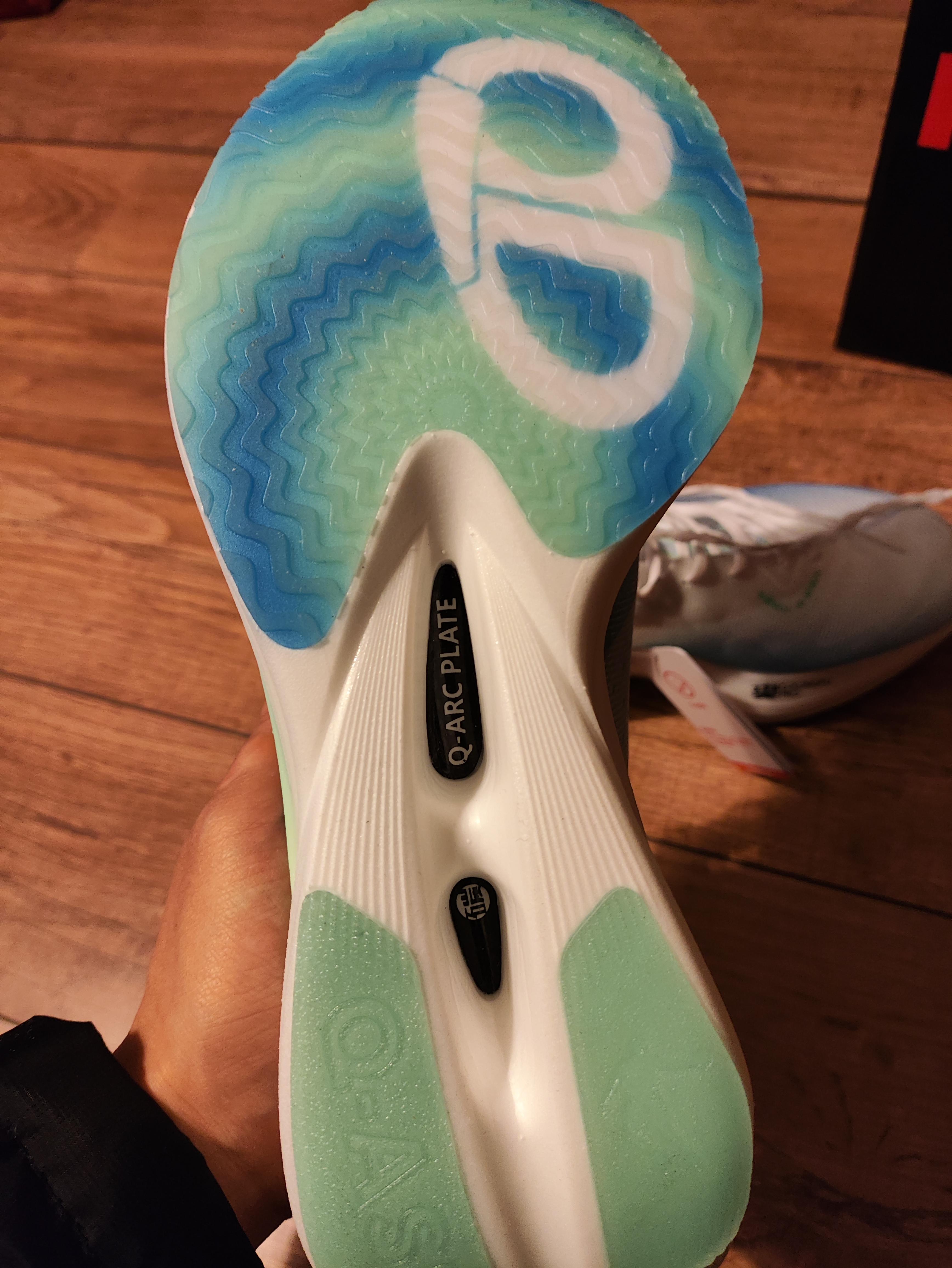 李恩泽 的想法: 飞影pb4.