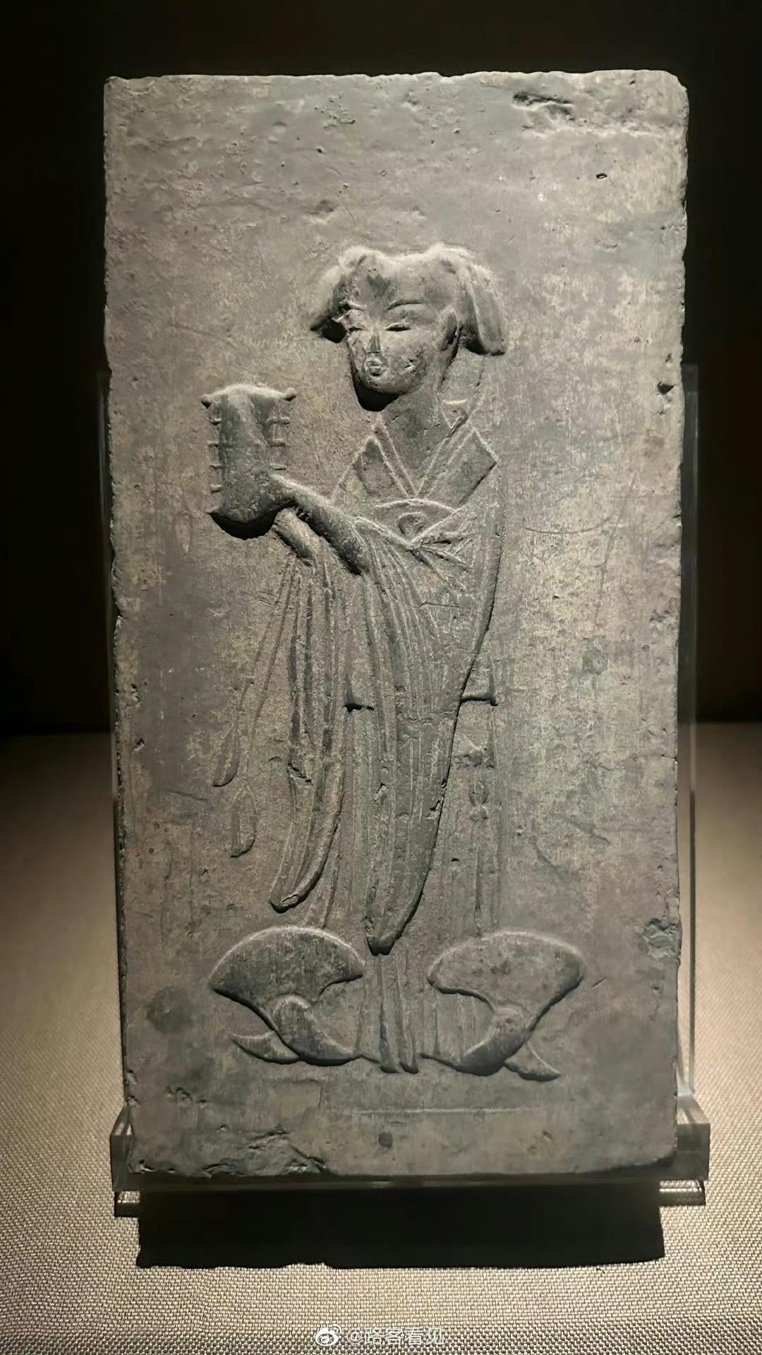 天天 的想法: 魏晋南北朝审美 | 秦汉魏晋南北朝追求飘逸灵动,随着