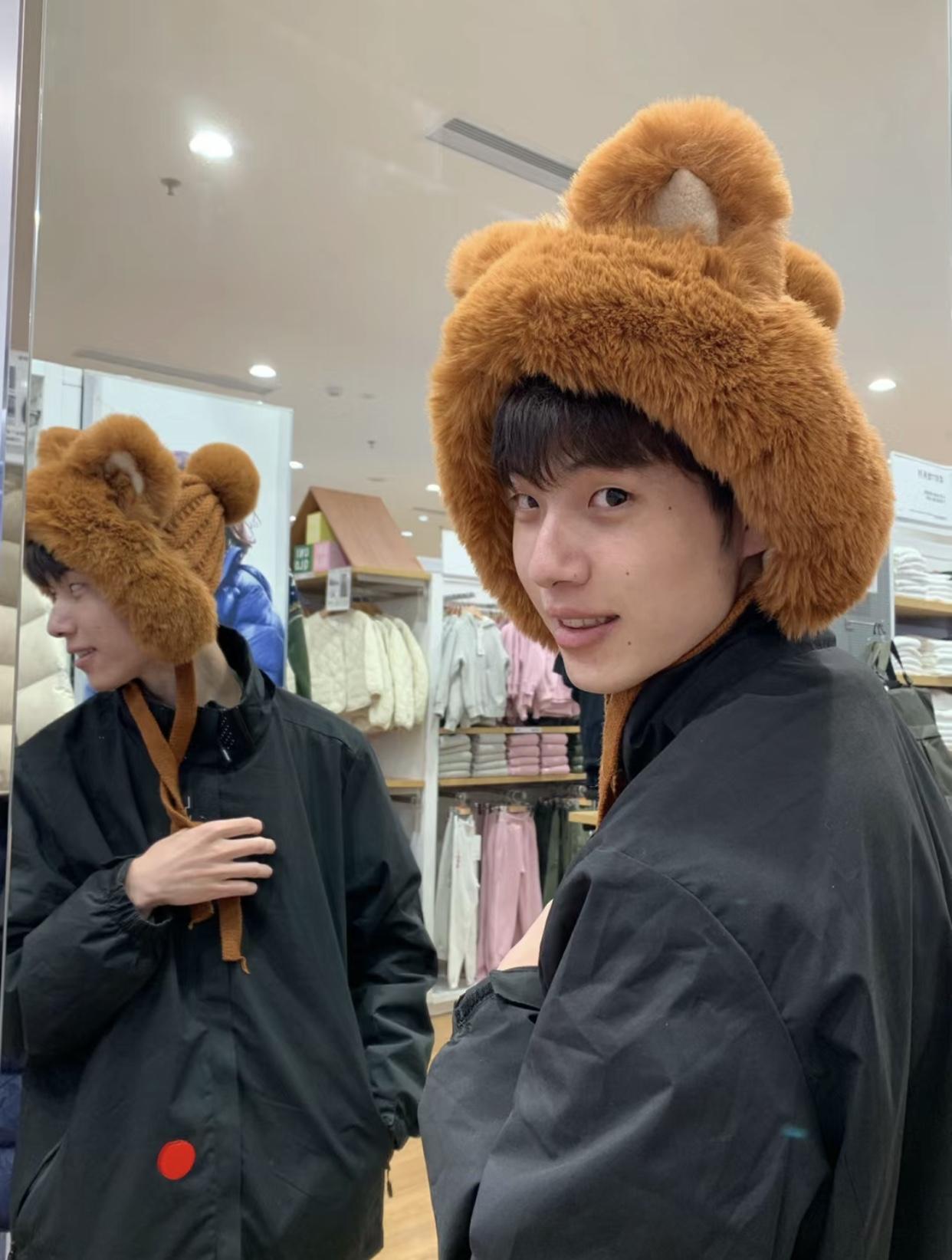 数码那点事 的想法: 拍摄时间为下午4点左右,室内自然光,原图!