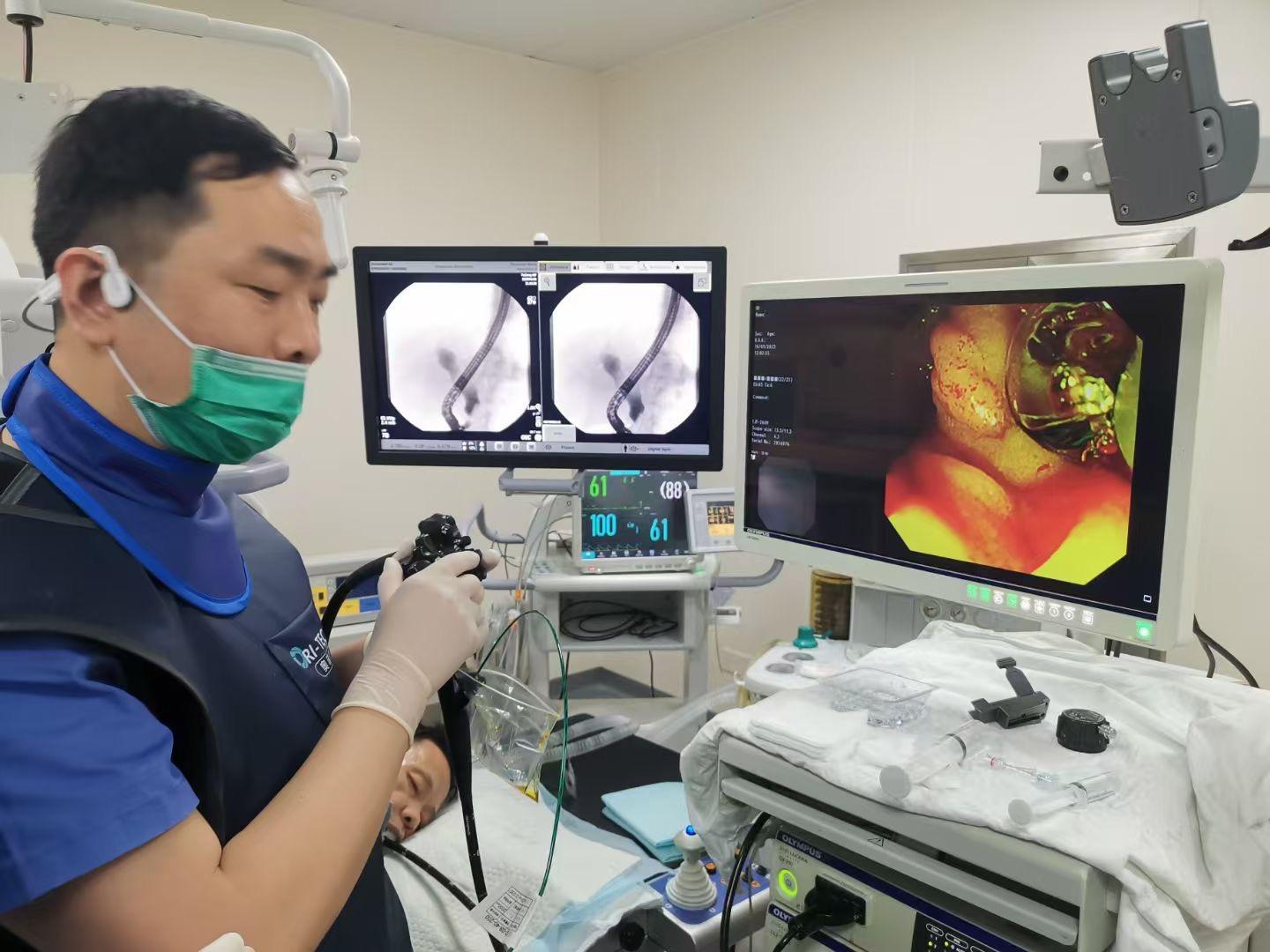 肝胆专家王晓亮 的想法: 今天两位胆总管结石患者,ercp经口腔取胆总管