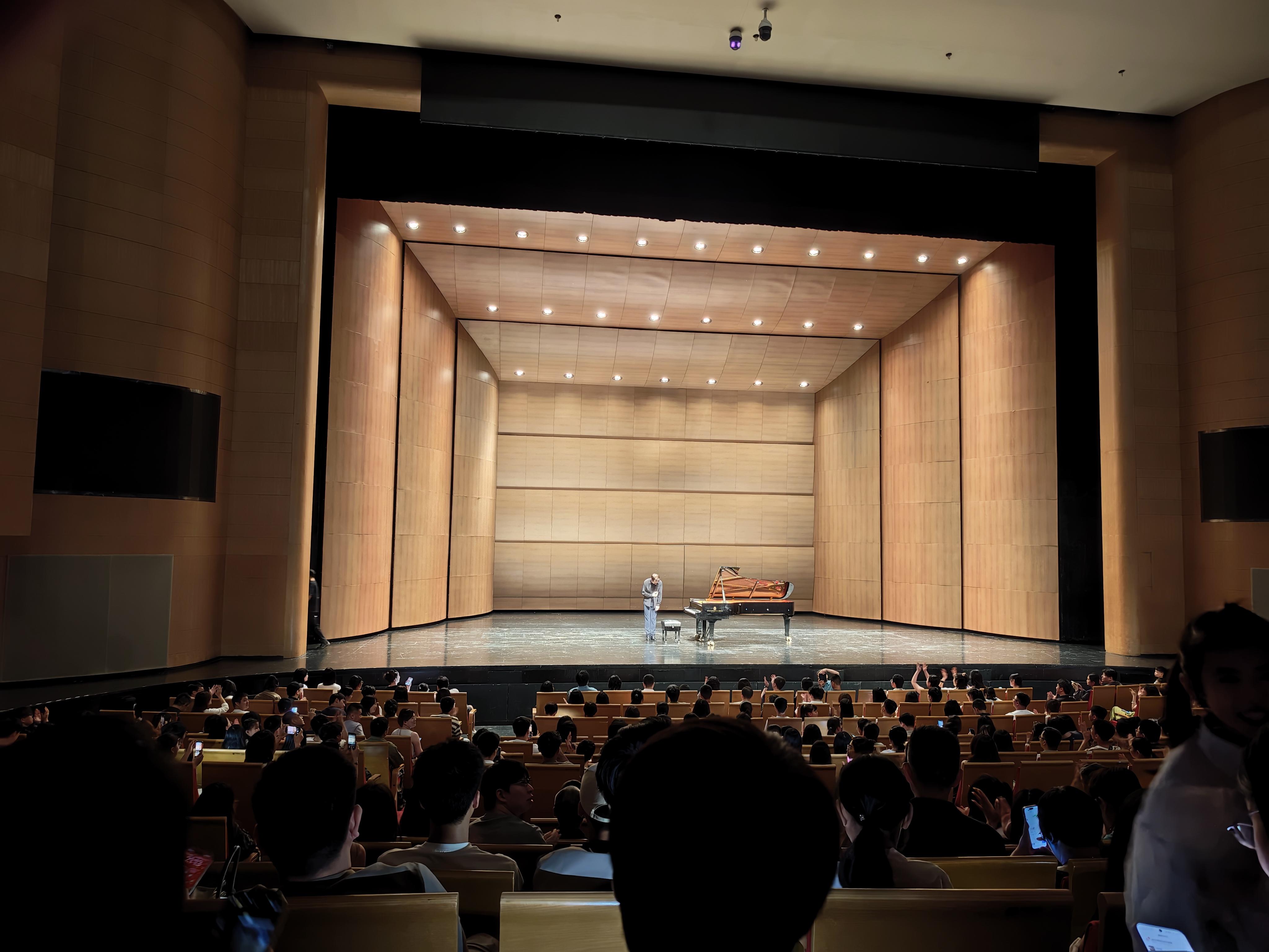 上一次来厦门,去了闻名已久的鼓浪屿,了解到那里是音乐之岛,岛上有