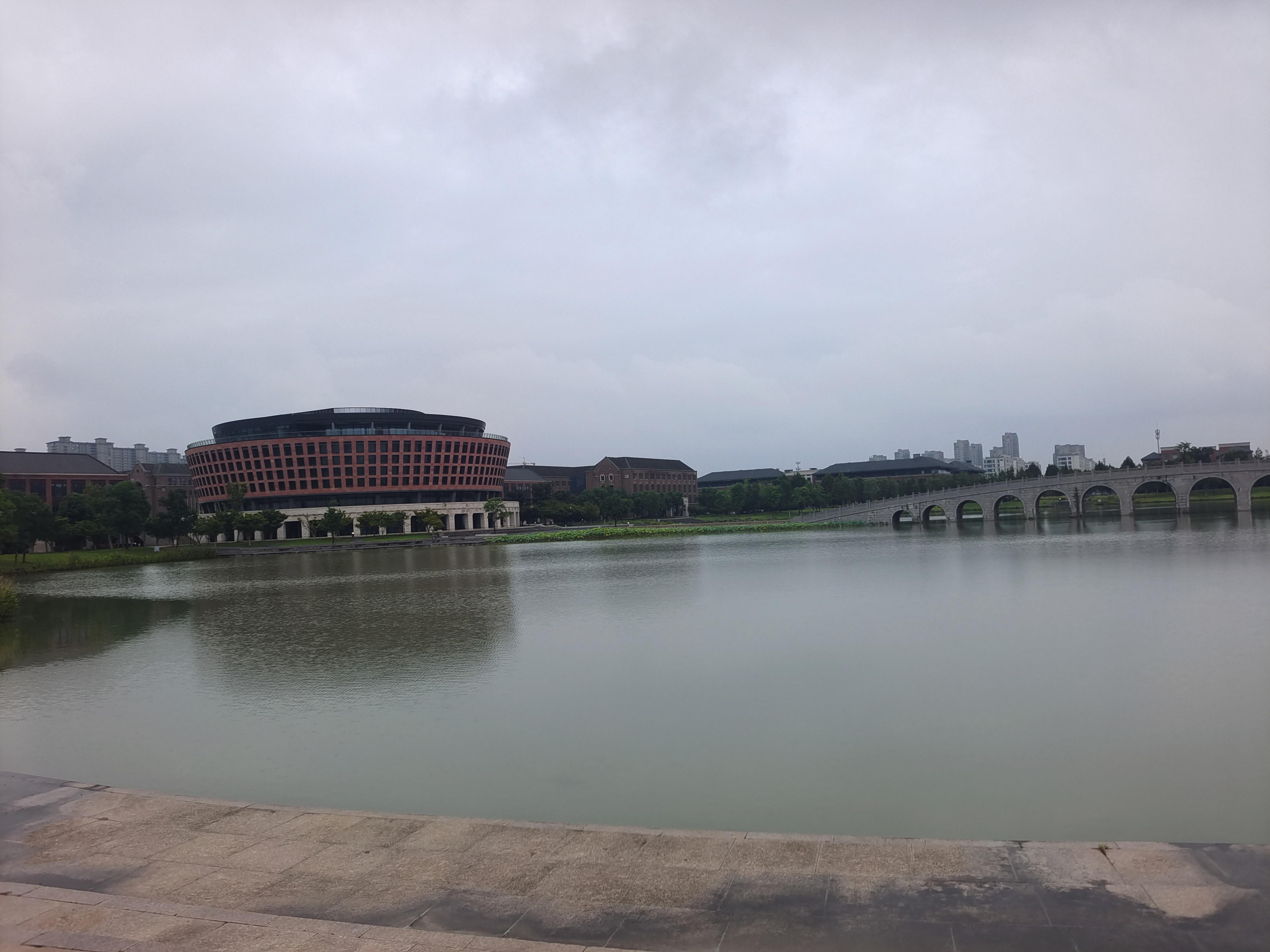 嗨茄团建 的想法: 浙大海宁校区国际学院 | 这个浙大的校区很有欧式的