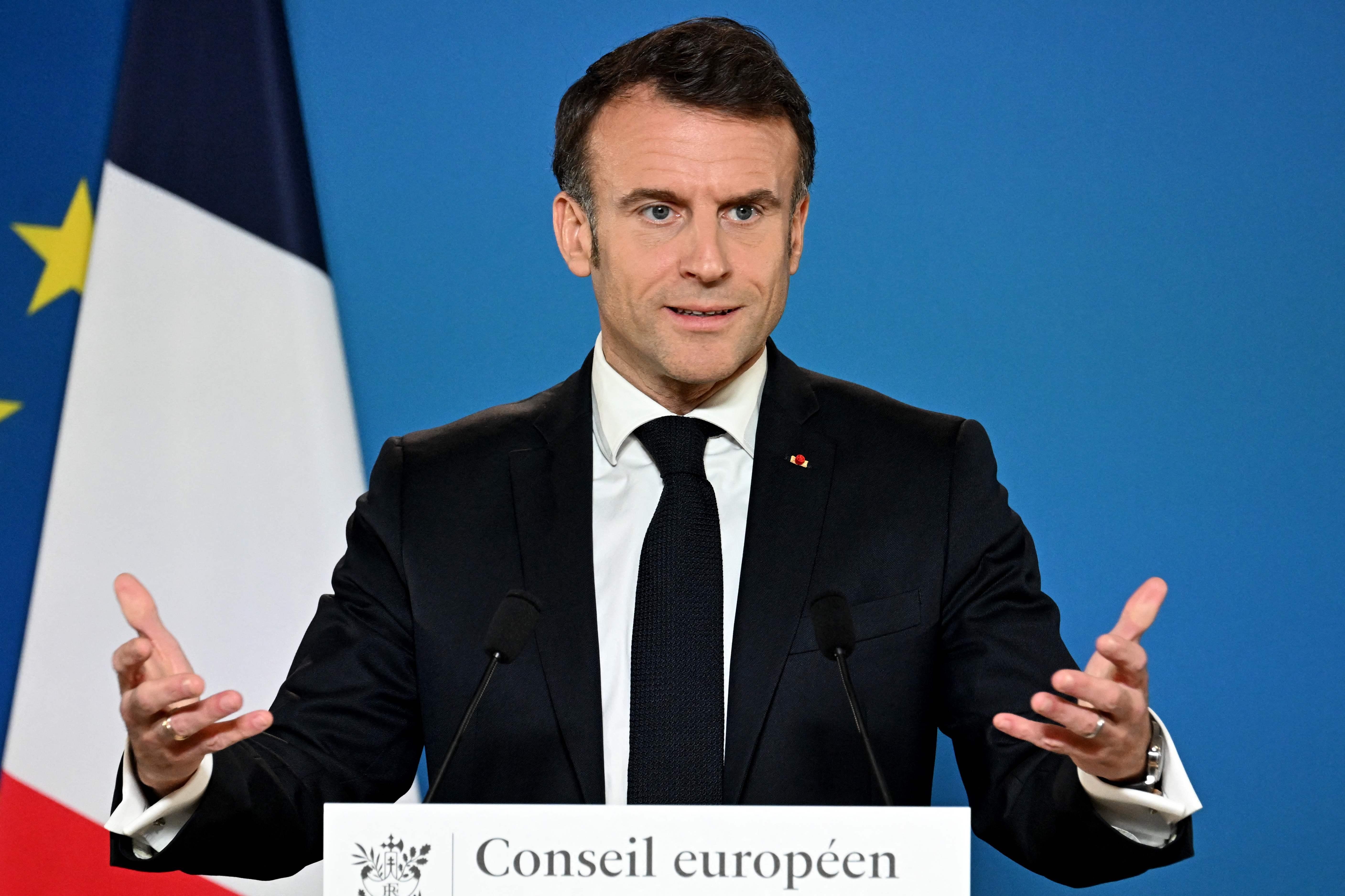 马克龙决不允许欧尔班裹挟欧盟据路透社12月15日报道法国总统埃马纽