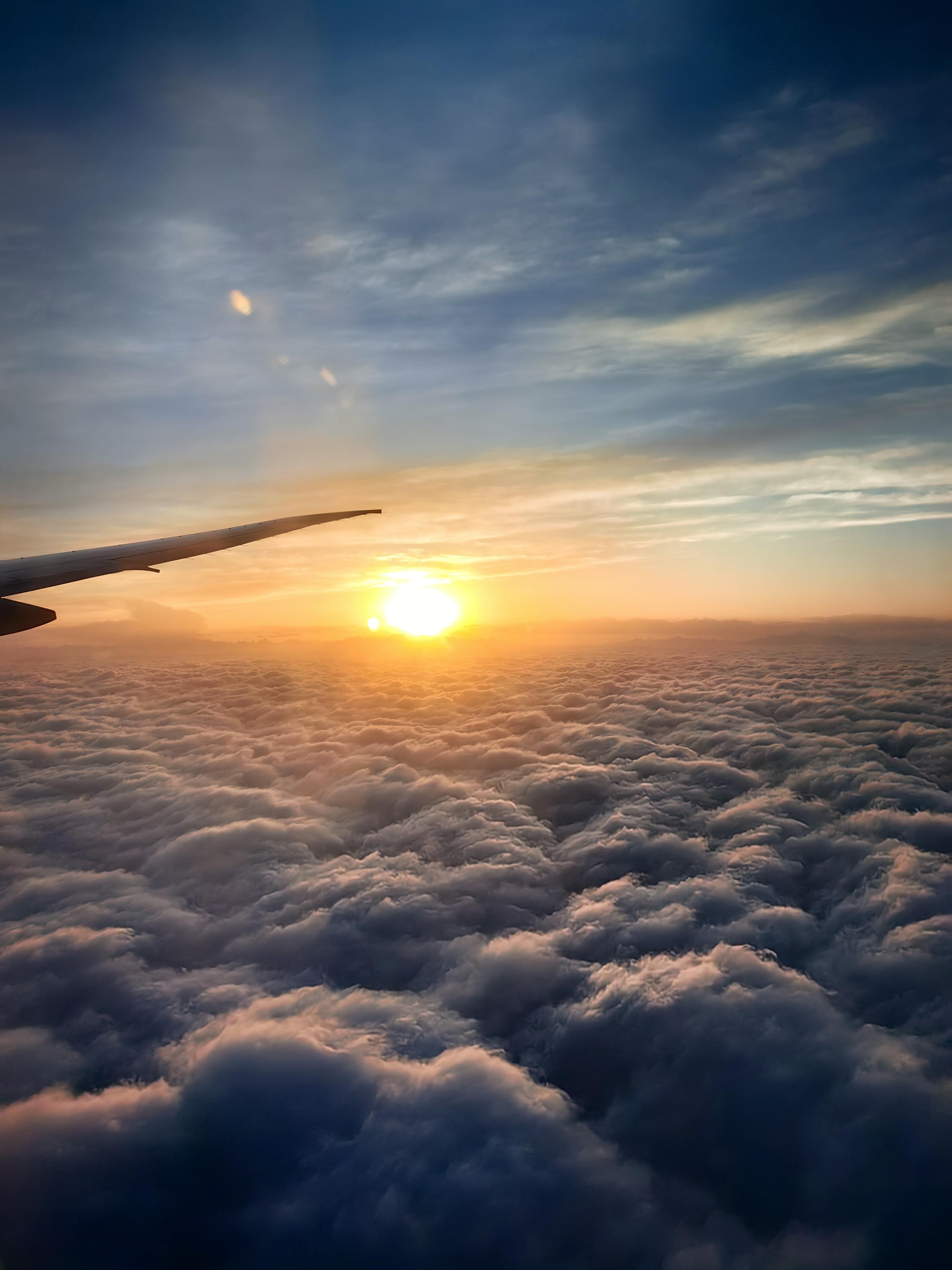 风飞扬 的想法: 在飞机上看了超美的晚霞后安全回到四川,安顿好后整理