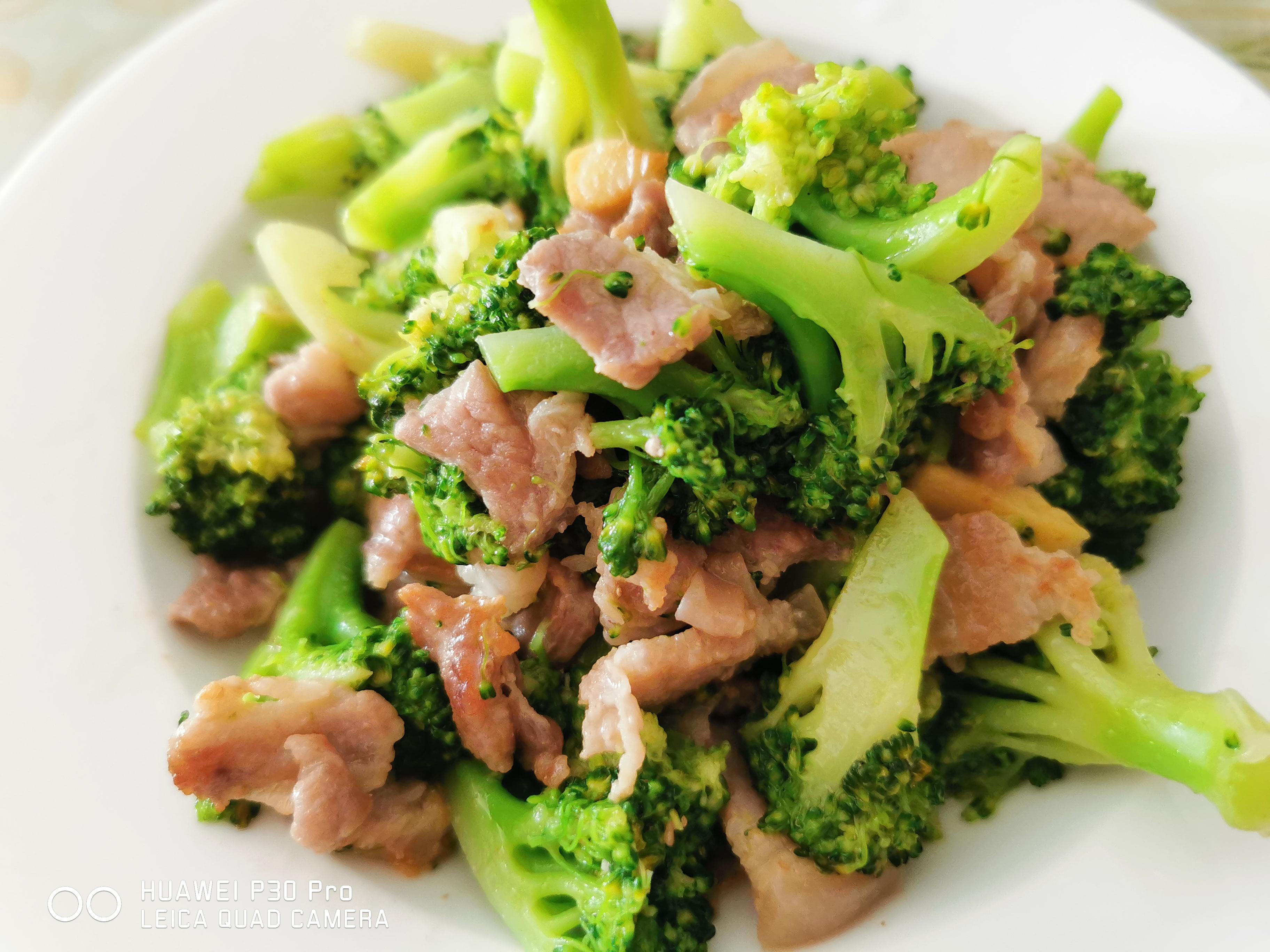 张二灵 的想法: 家常小炒西兰花炒肉片