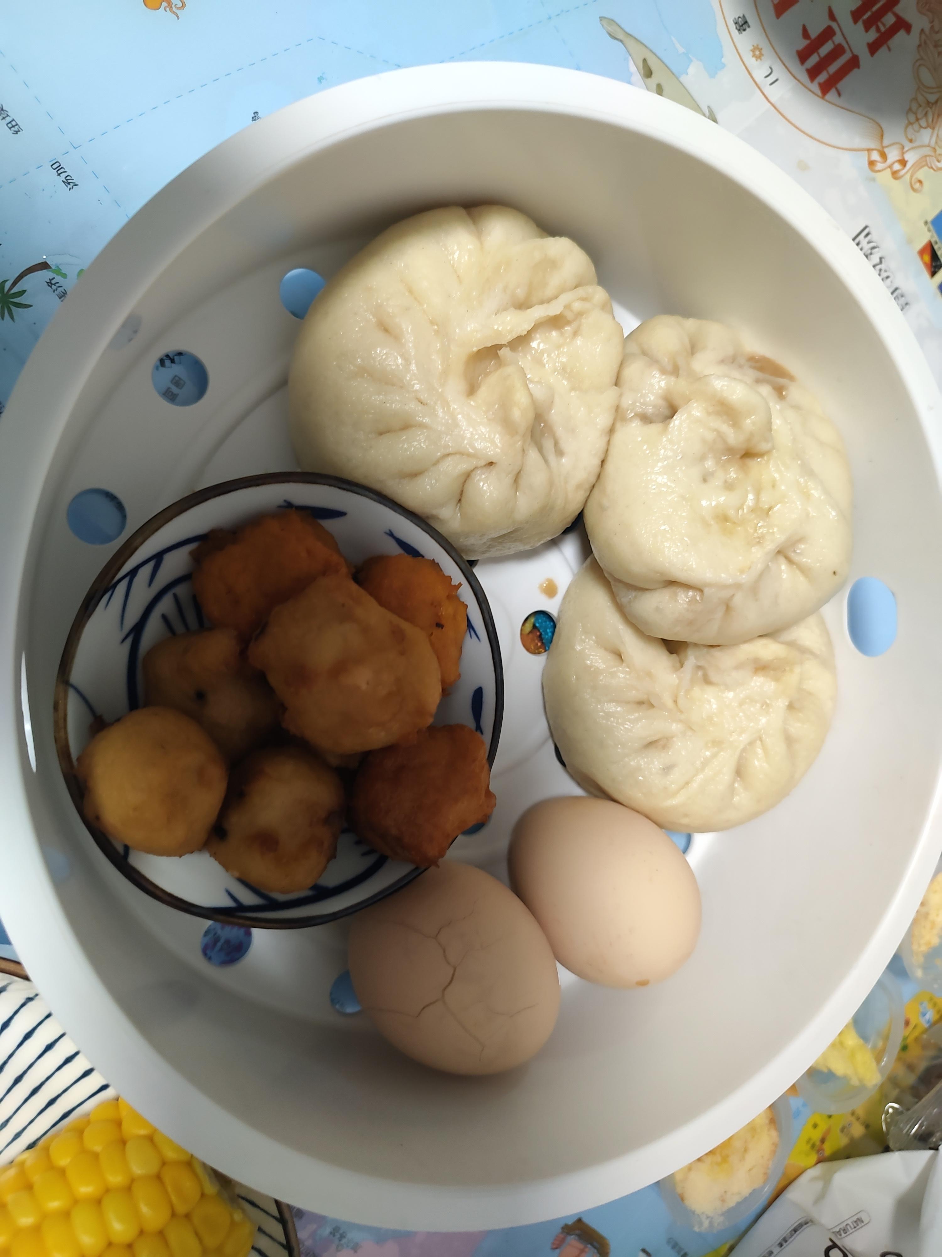 火火 的想法: 早饭时间 | 99 天气记录:雨夹雪 br> 7615 心情