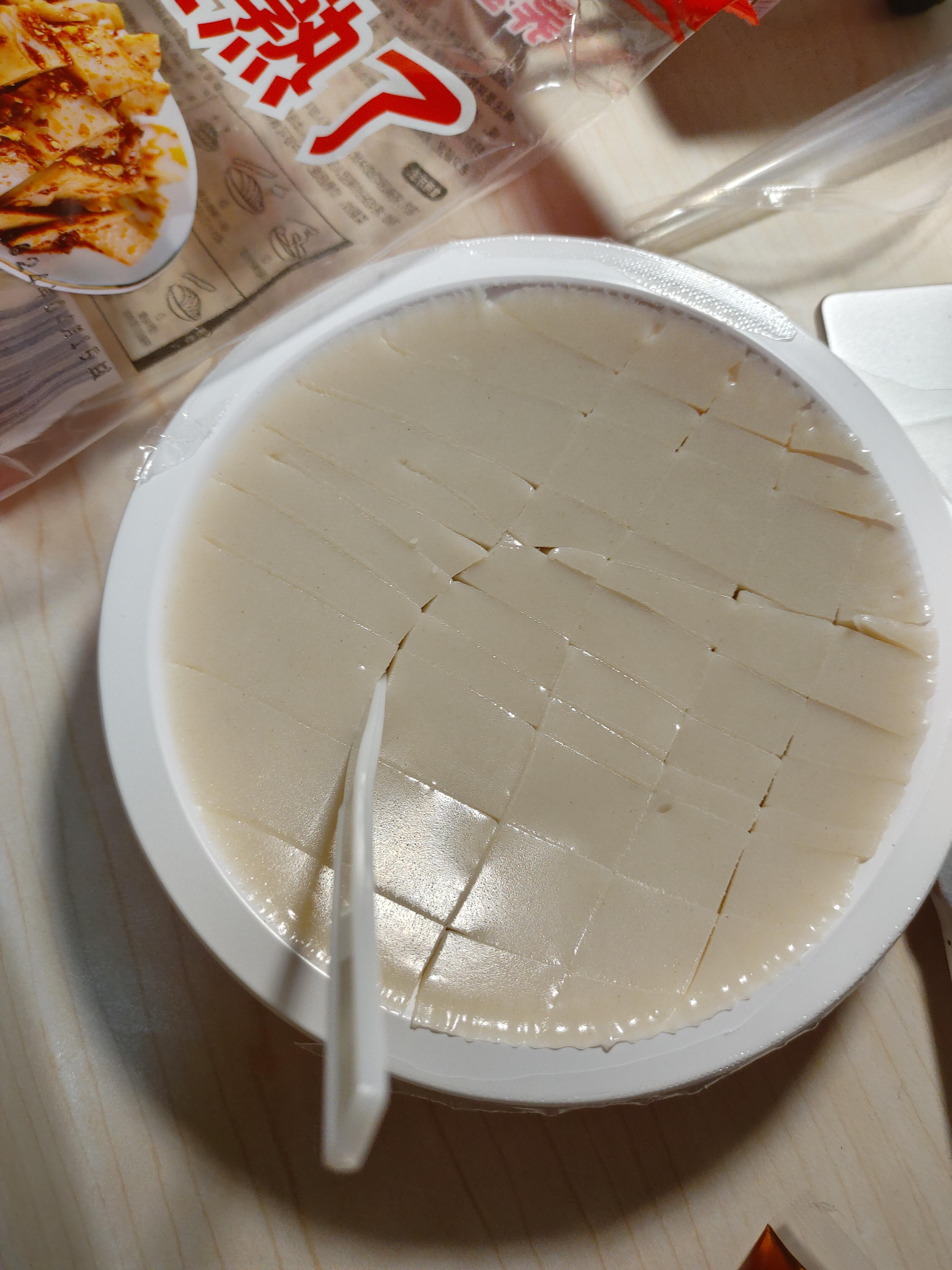 晚上炫个柳林碗托,另加了好多醋,还是不够爽,下次多加点