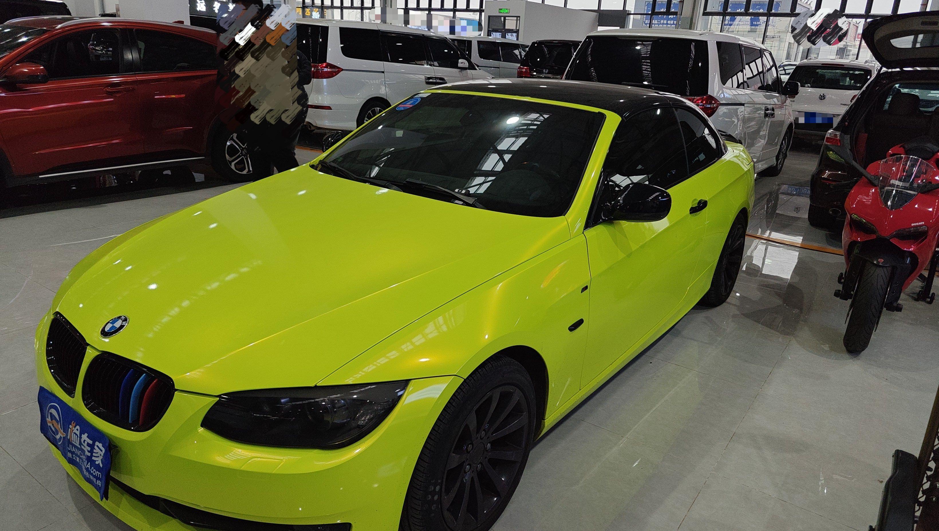 开这么帅的宝马跑车载着小姐姐去兜风敞篷却坏了实在尴尬