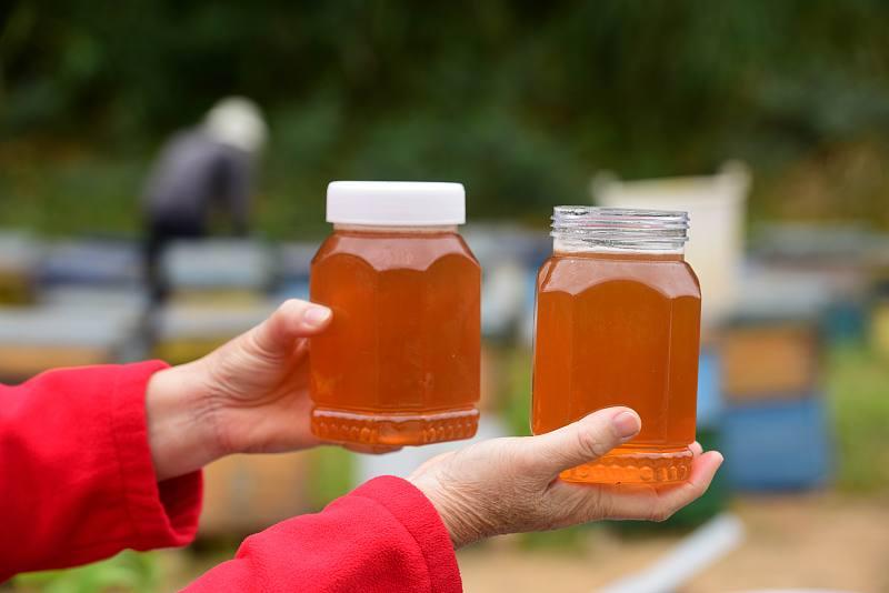 蜂蜜放了五年还能喝吗(蜂蜜放置5年后还能喝吗?) 蜂蜜放了五年还能喝吗(蜂蜜放置5年后还能喝吗?)