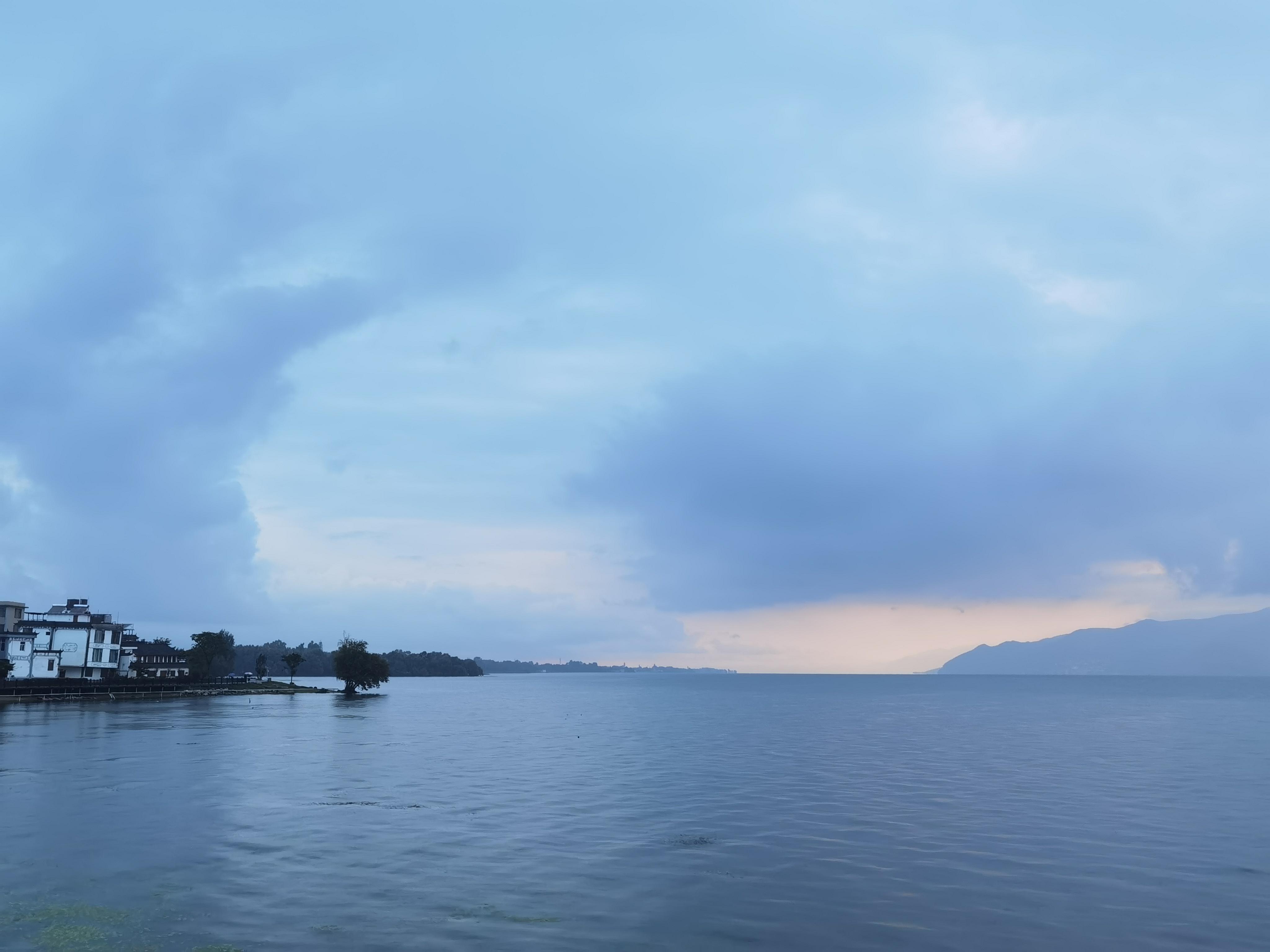 敏啊敏 的想法: 大理黄龙潭公园 | 黄龙潭公园的特色就是湖水特别平静