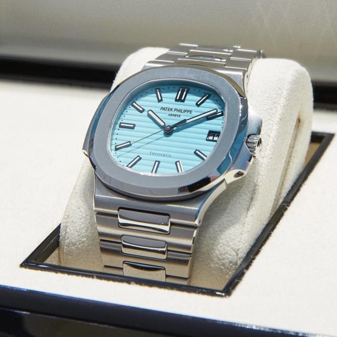 线性时间 的想法: 2021年12月6日,百达翡丽发布了与tiffany的联名