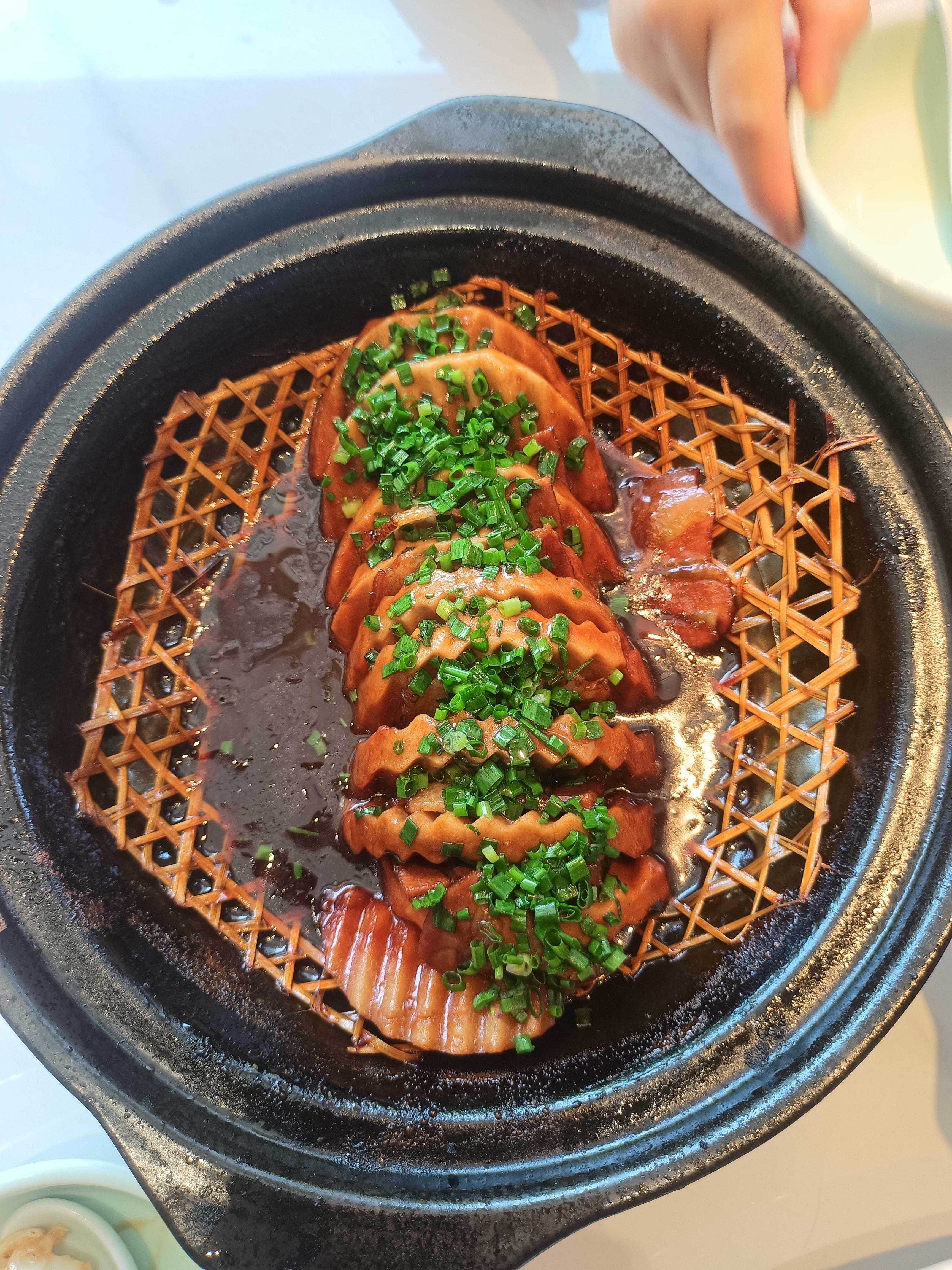 今天又到了闺蜜小聚的日子,闺蜜约我们一起来到一所小有名气的金厨1