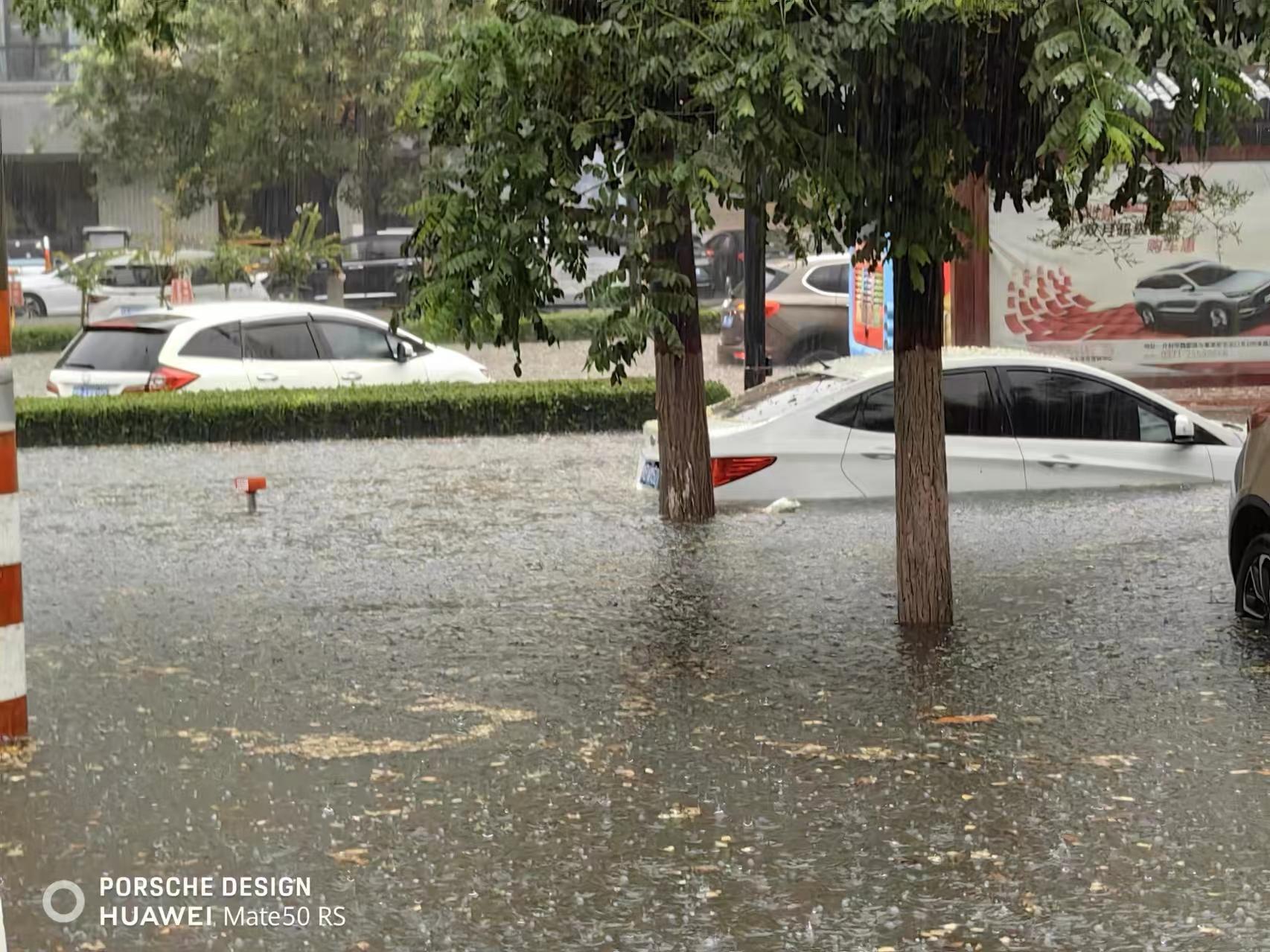 检车家 的想法: 今天,河南大暴雨,很多车辆被淹,关于涉水自救的常识