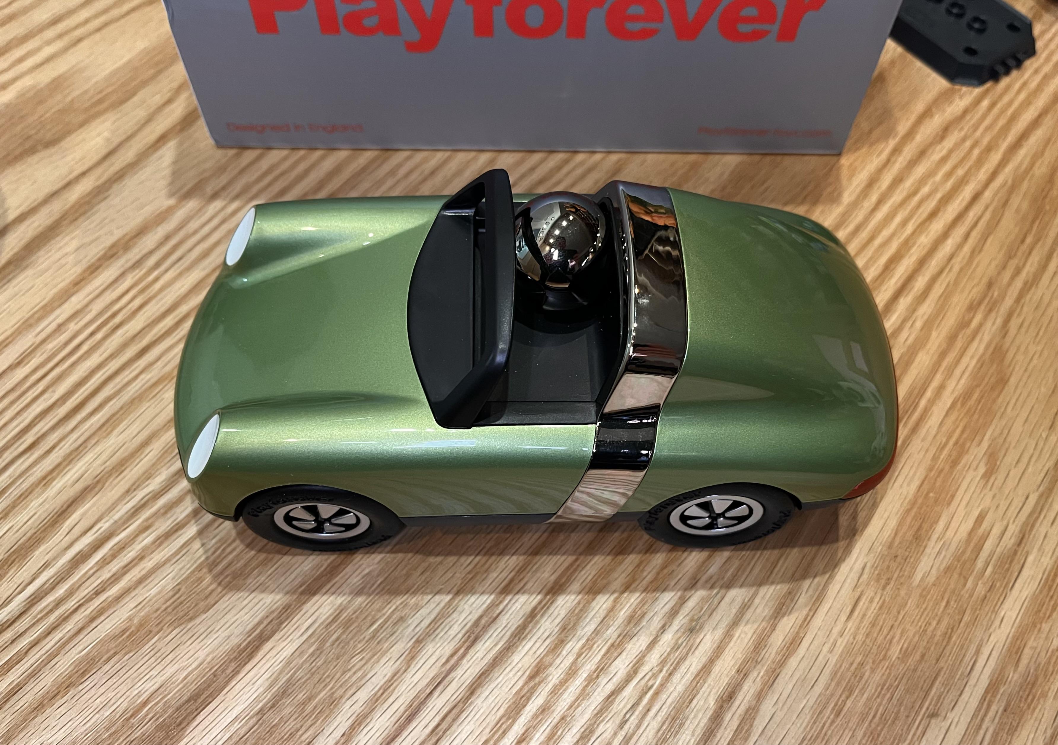 木彦orz 的想法: playforever这小车质感还不错