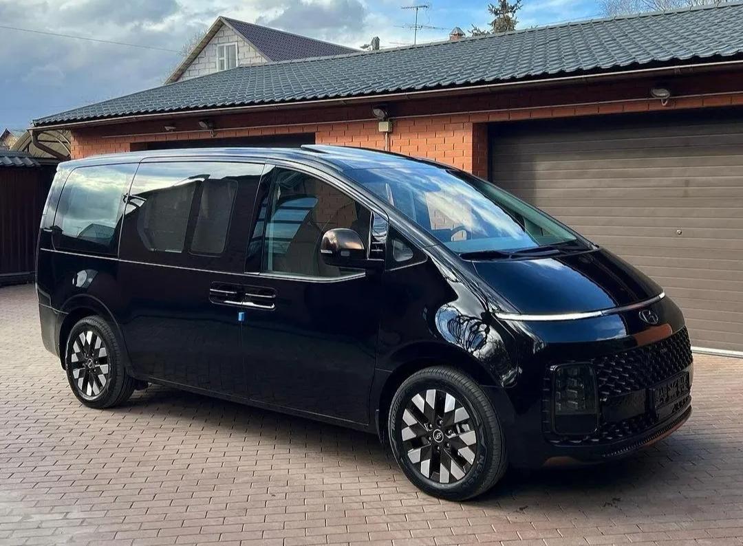 标题现代staria商务mpv设计风格引发争议抄袭与否