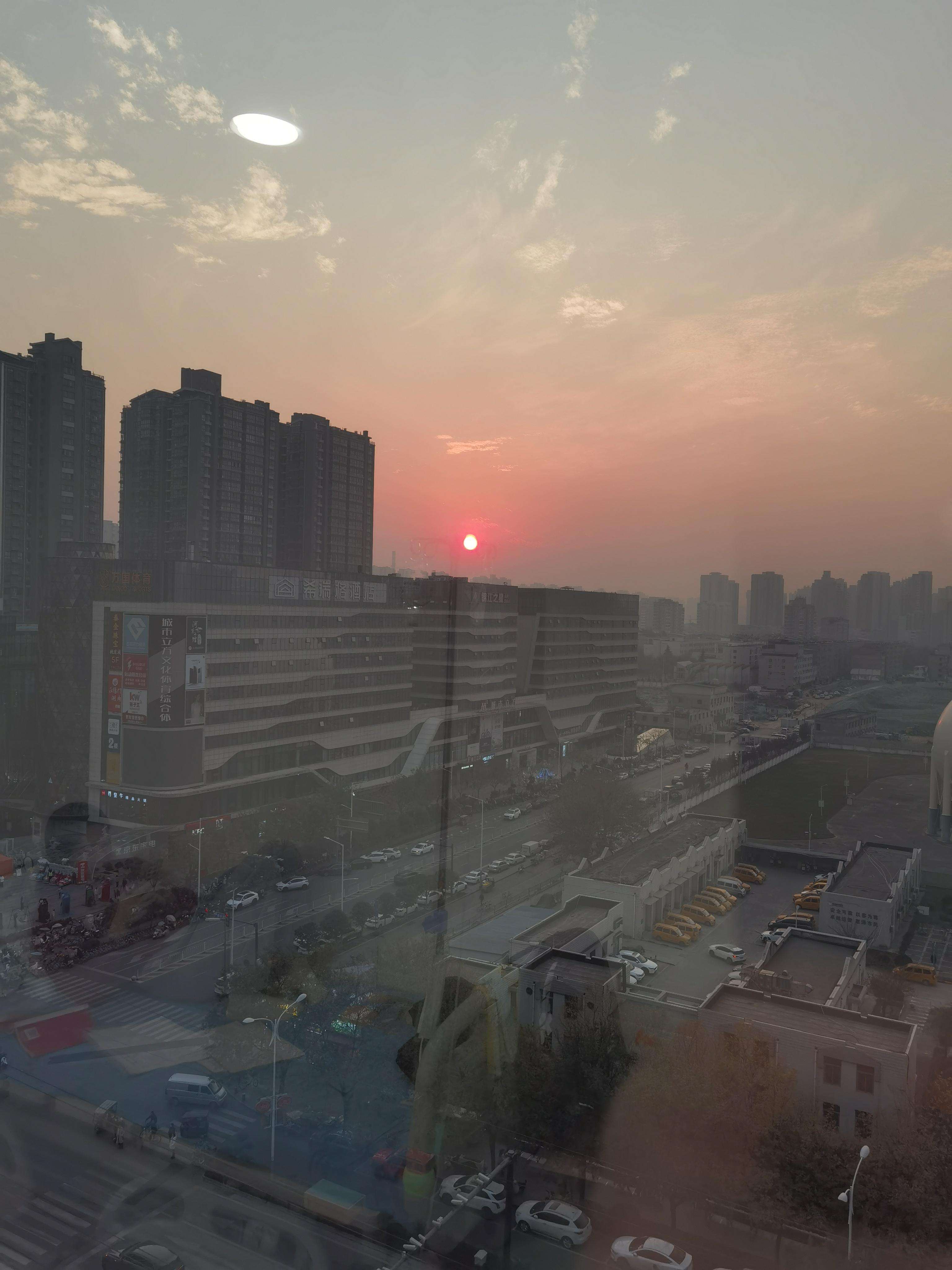 贰贰 的想法: 冬季落日余晖 | 98地点:西安市朱雀大街南段 br>74