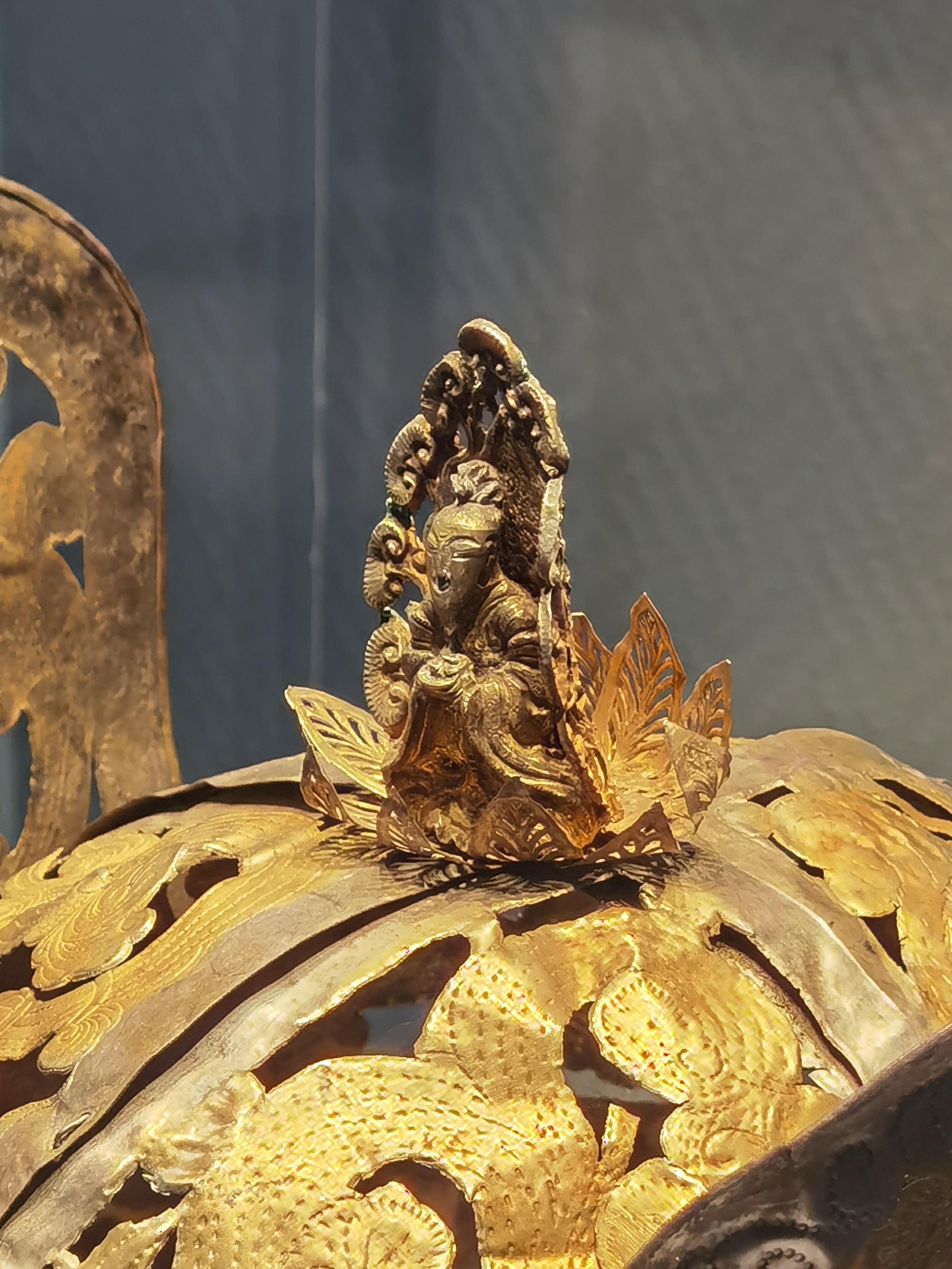 通辽的辽代陈国公主与驸马墓出土的文物前面已经