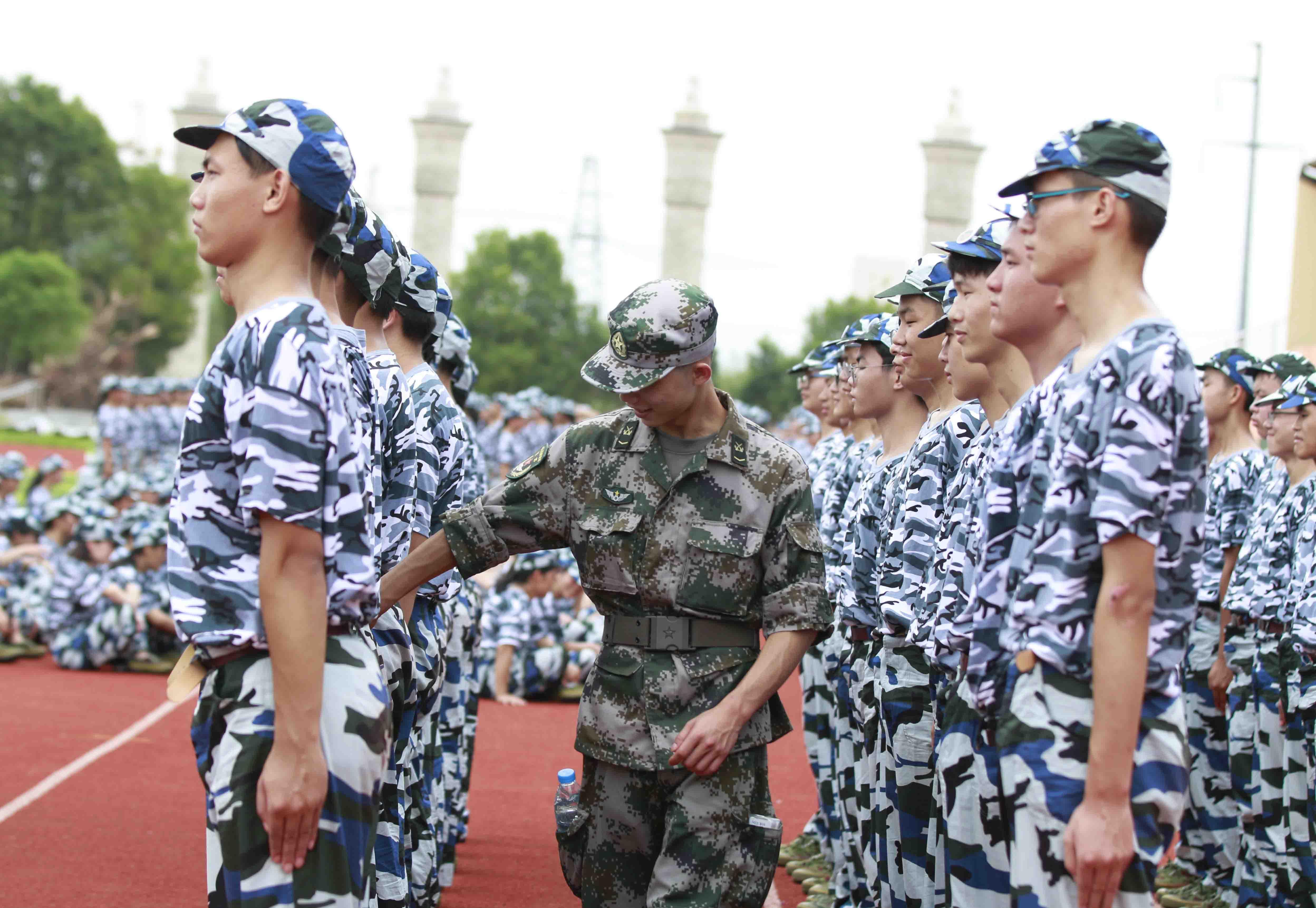 睡眠艺术家 上大金专研0,马上就去上学啦分享上岸经验 #军训名场面